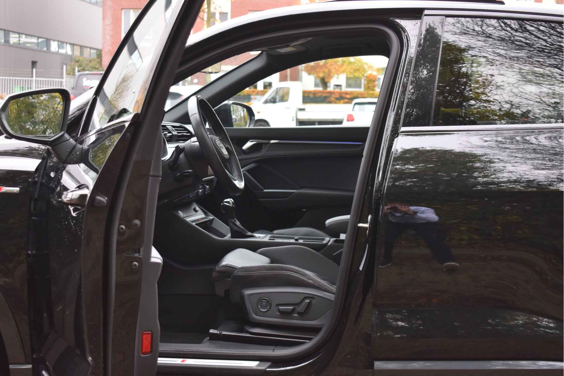 Audi Q3 Sportback 45 TFSI Quattro 230 PK S-Edition Black Line S-Line 3x | B&O | Pano | 360 gr.camera | Carplay | Elekt.stoelen | Keyless | Full LED - 16/87