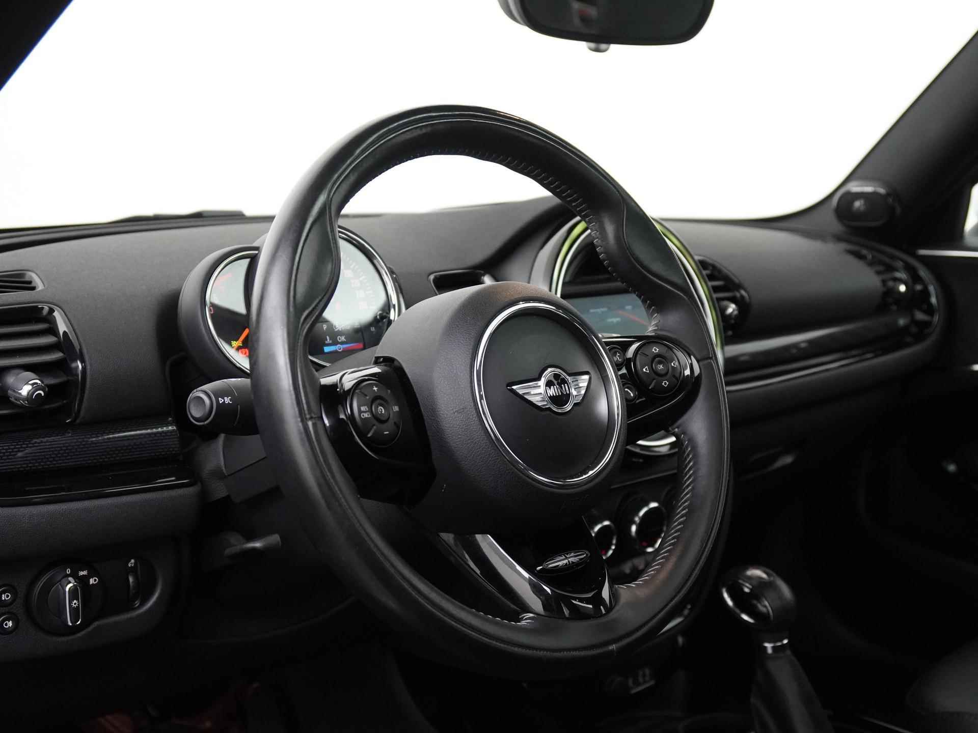 Mini Mini Clubman 1.5 Cooper Chili Automaat | Panoramadak | Leder | Harman/Kardon | Zondag Open! - 33/38