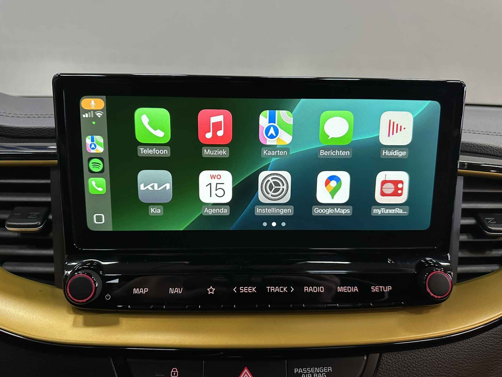 Kia Xceed 1.4 T-GDi DynamicPlusLine Airco ECC | LED | Panorama | Camera | Cruise Control | Navigatie | Trekhaak | Apple Carplay Android Auto | Isofix | NAP | - 24/49