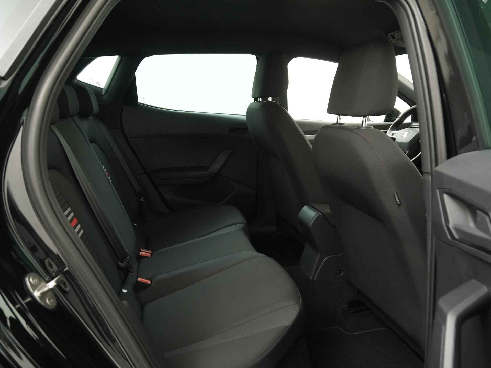 SEAT Ibiza 1.0 TSI FR Business Intense | LED | Camera | Carplay | Winter pakket |  Zondag Open! - 26/37