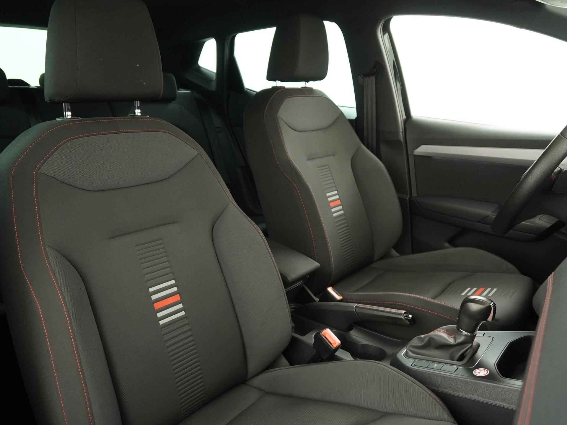 SEAT Ibiza 1.0 TSI FR Business Intense | LED | Camera | Carplay | Winter pakket |  Zondag Open! - 27/37
