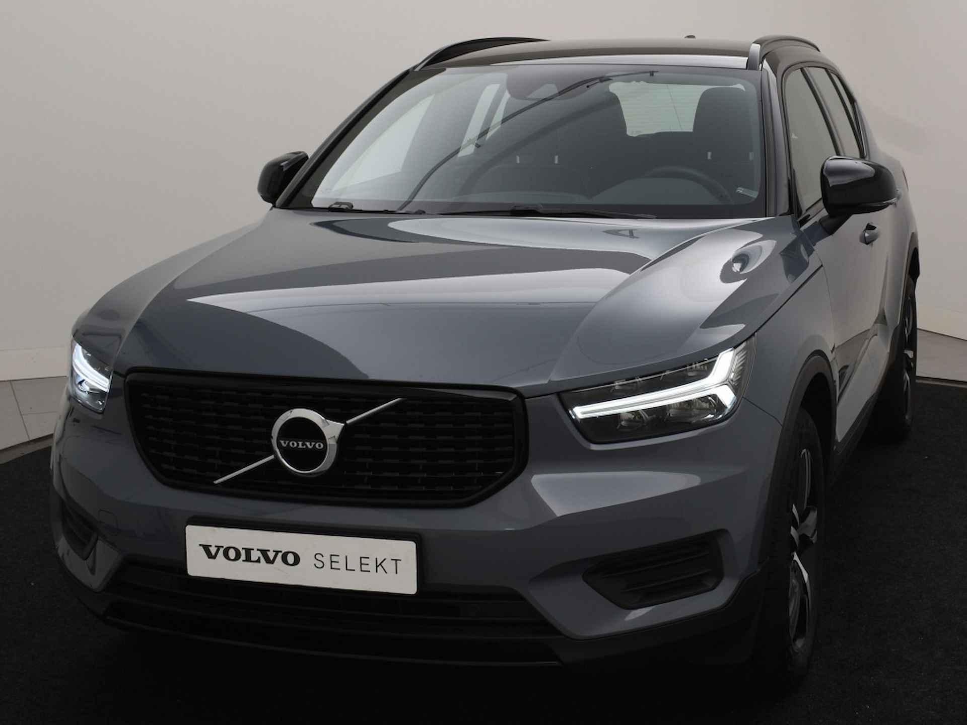 Volvo XC40 T2 AUT(8) R-DESIGN NAVI ACC PARK ASSIST BLUETOOTH STOELVERWARMIN - 5/40