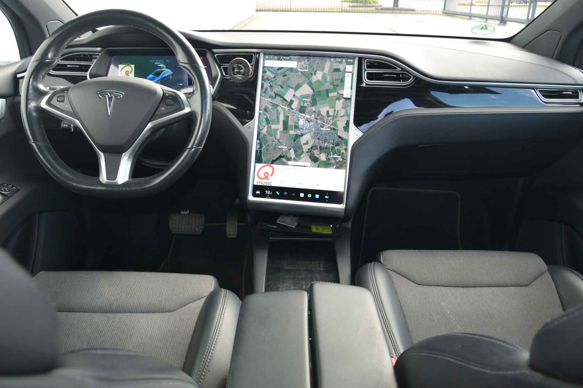 Tesla Model X 100D Long Range 6p. | Incl. Winterset | Afneembare Trekhaak | Ultra High Fidelity gluidspakket | Inteligente Luchtvering | Nieuwe Banden - 4/41
