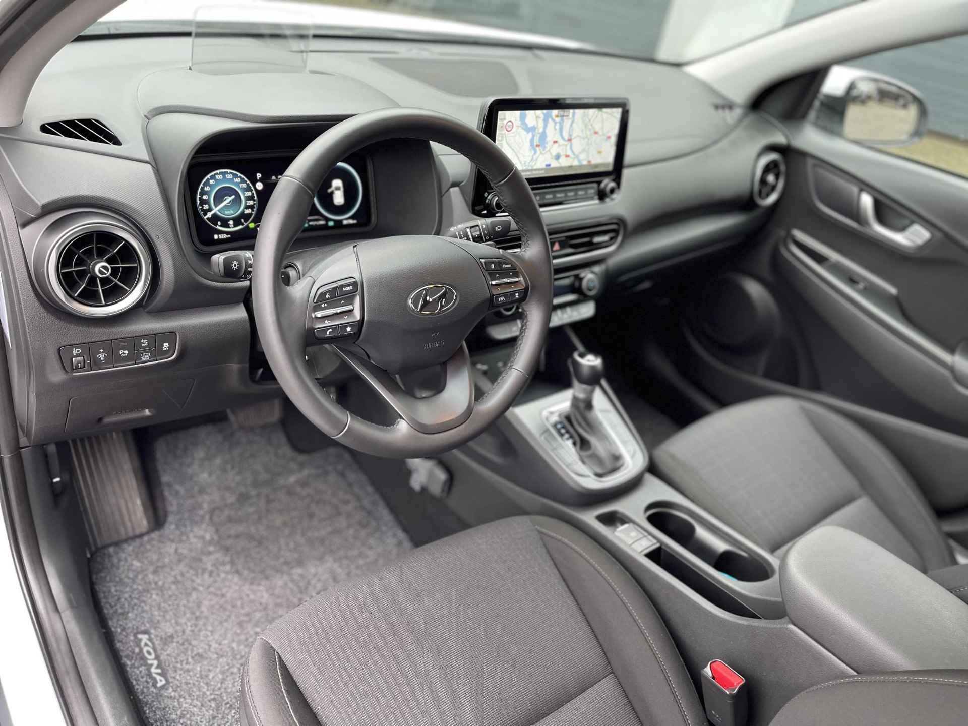 Hyundai Kona 1.6 GDI HEV Fashion | Navigatie | Camera | Apple Carplay/Android Auto | Head-Up Display | Premium Audio | Adapt. Cruise Control | Dodehoek Detectie | Rijklaarprijs! - 10/27