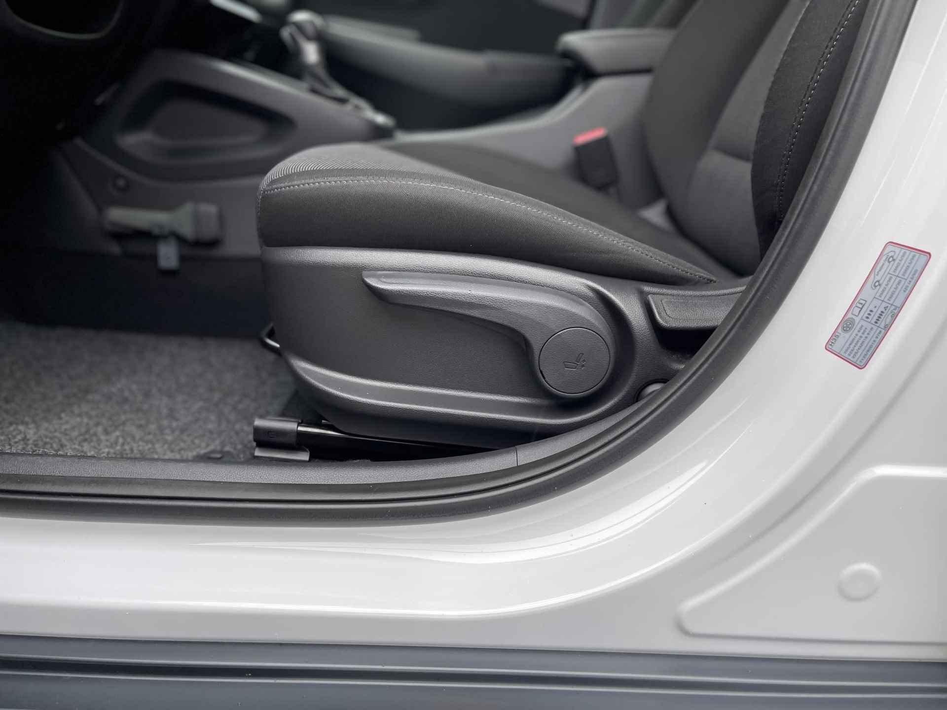 Hyundai Kona 1.6 GDI HEV Fashion | Navigatie | Camera | Apple Carplay/Android Auto | Head-Up Display | Premium Audio | Adapt. Cruise Control | Dodehoek Detectie | Rijklaarprijs! - 23/27