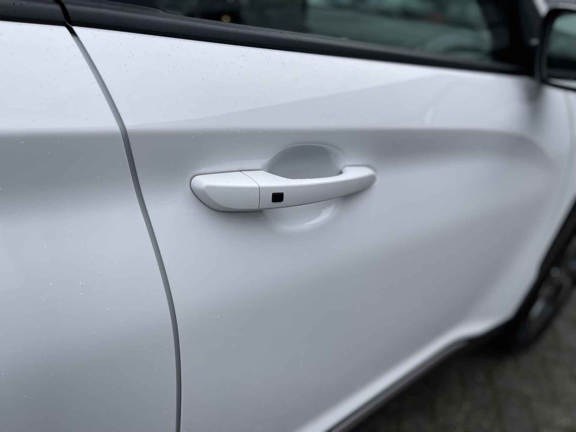 Hyundai Kona 1.6 GDI HEV Fashion | Navigatie | Camera | Apple Carplay/Android Auto | Head-Up Display | Premium Audio | Adapt. Cruise Control | Dodehoek Detectie | Rijklaarprijs! - 25/27