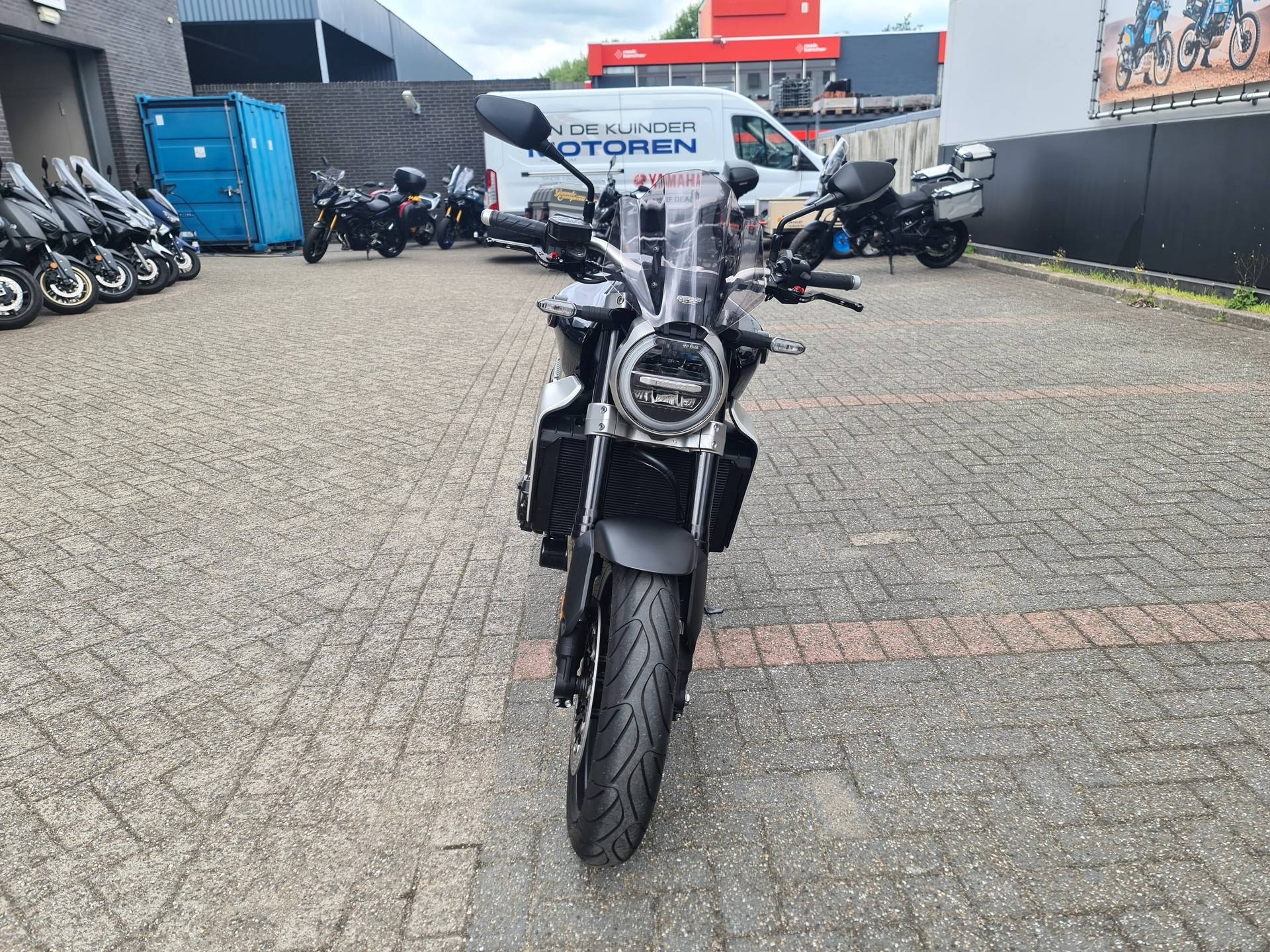 Honda CB 1000 R - 6/18