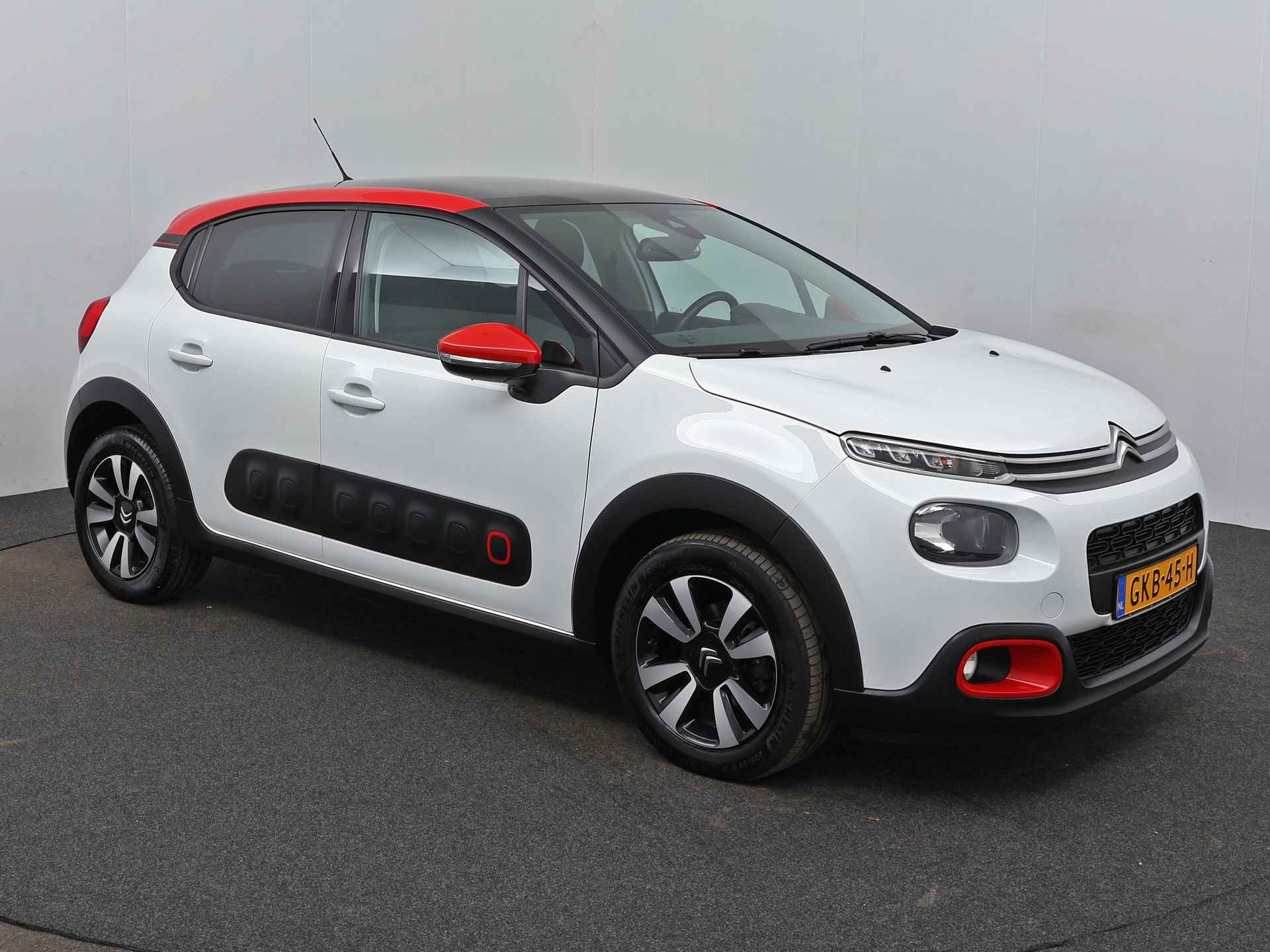 Citroën C3 PureTech 110pk Automaat Shine | Rijklaar | Panoramadak | Stoelverwarming | - 11/26