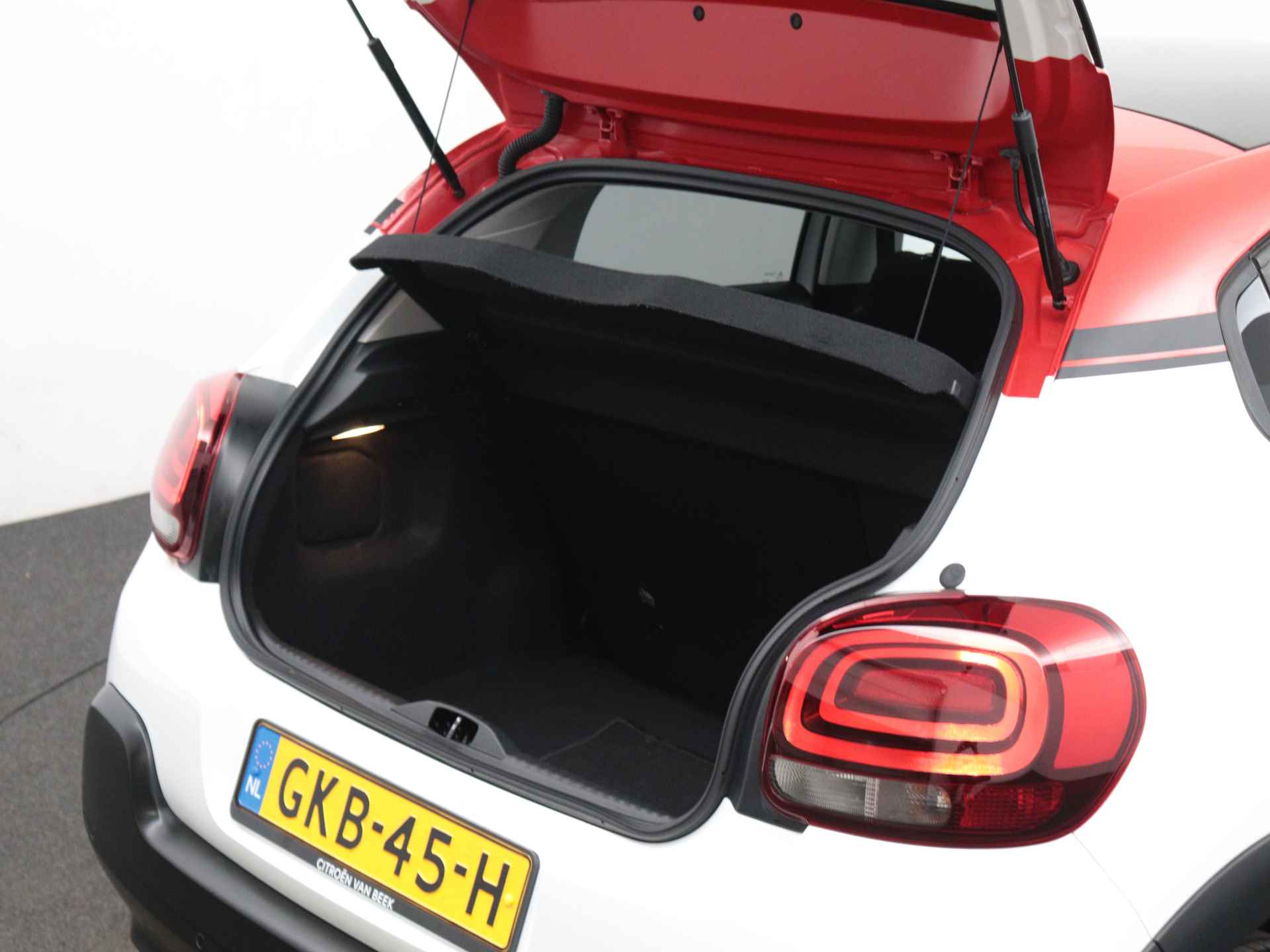 Citroën C3 PureTech 110pk Automaat Shine | Rijklaar | Panoramadak | Stoelverwarming | - 12/26