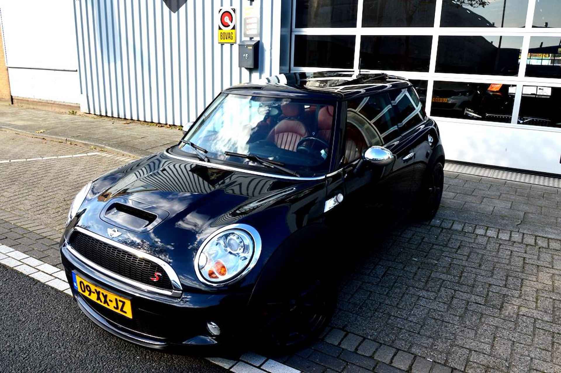 Mini Mini 1.6 Cooper S Chili 175PK ECC/LMV17/XENON/LEER/PANO - 7/51