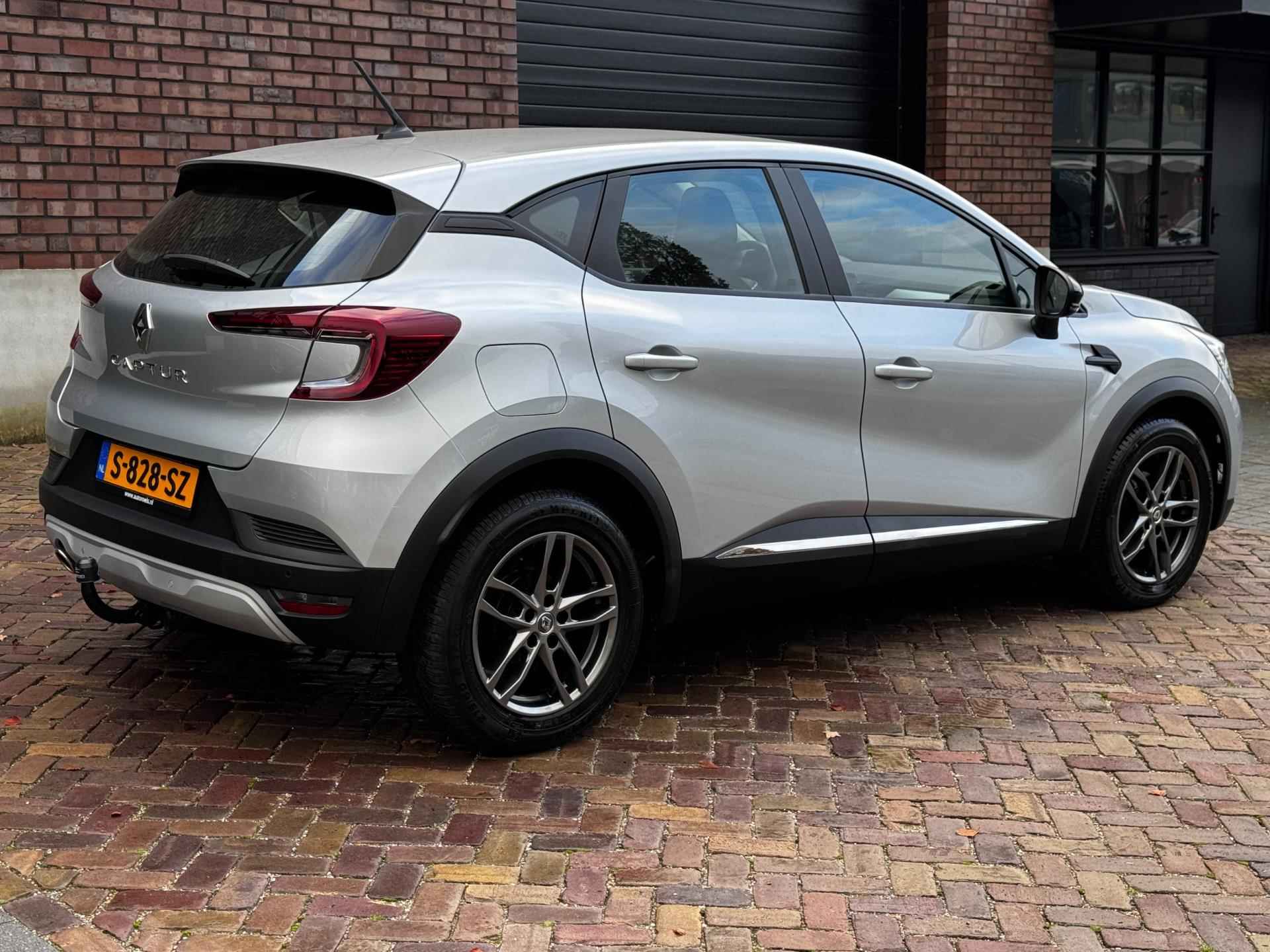 Renault Captur 1.3 TCe / 140 PK / Automaat / Trekhaak / Navigatie + Camera / PDC voor + Achter - 3/51