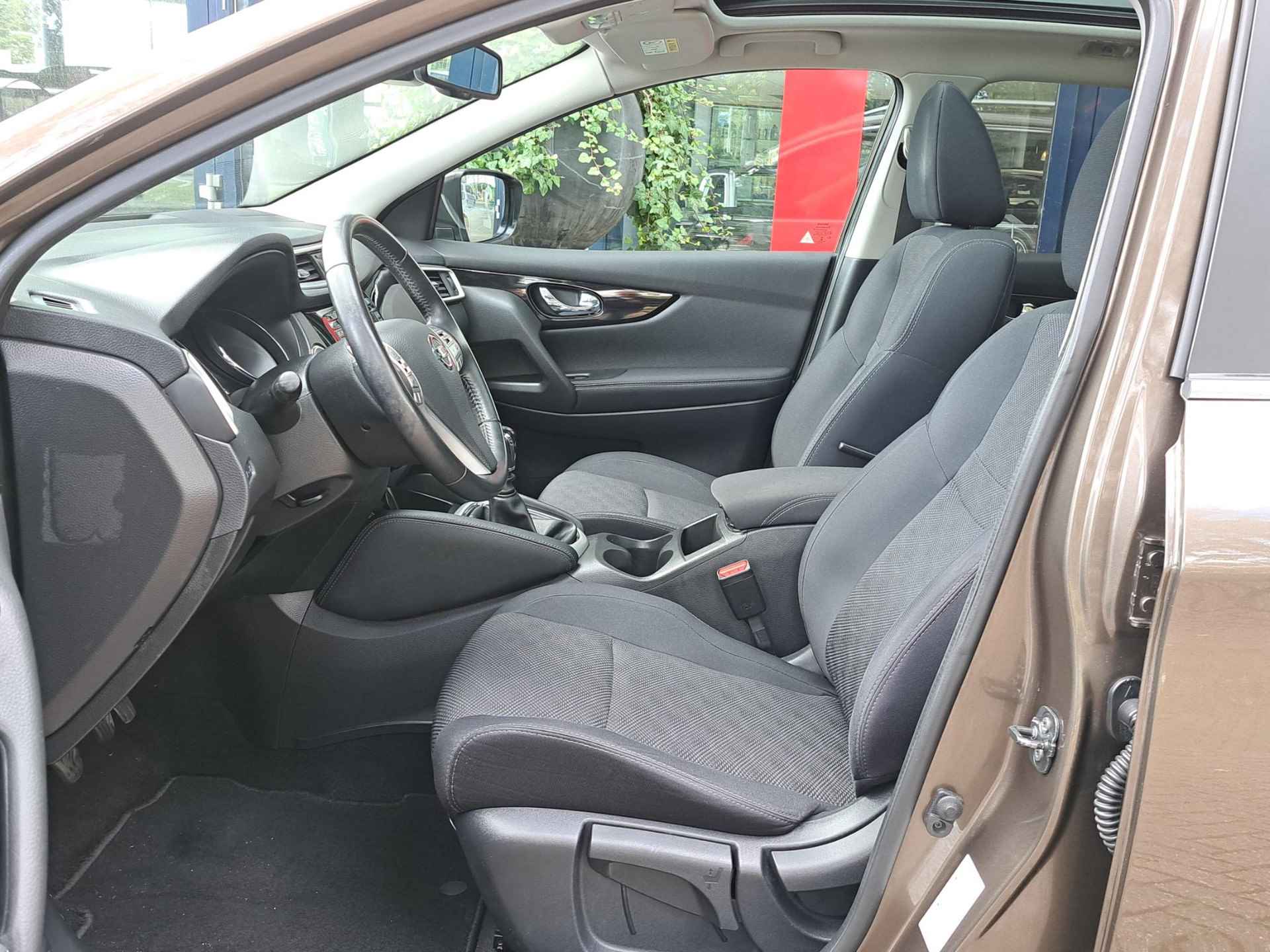 Nissan Qashqai 1.6 N-Connecta 163PK | Trekhaak | Navi | Panodak | Cruise Control | LM Velgen - 14/25