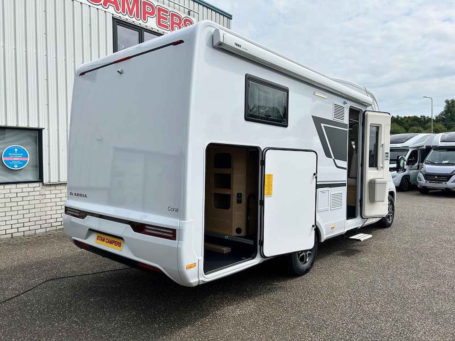 Adria Coral Axess 650 DL c.a €12.000,- korting - 4/25