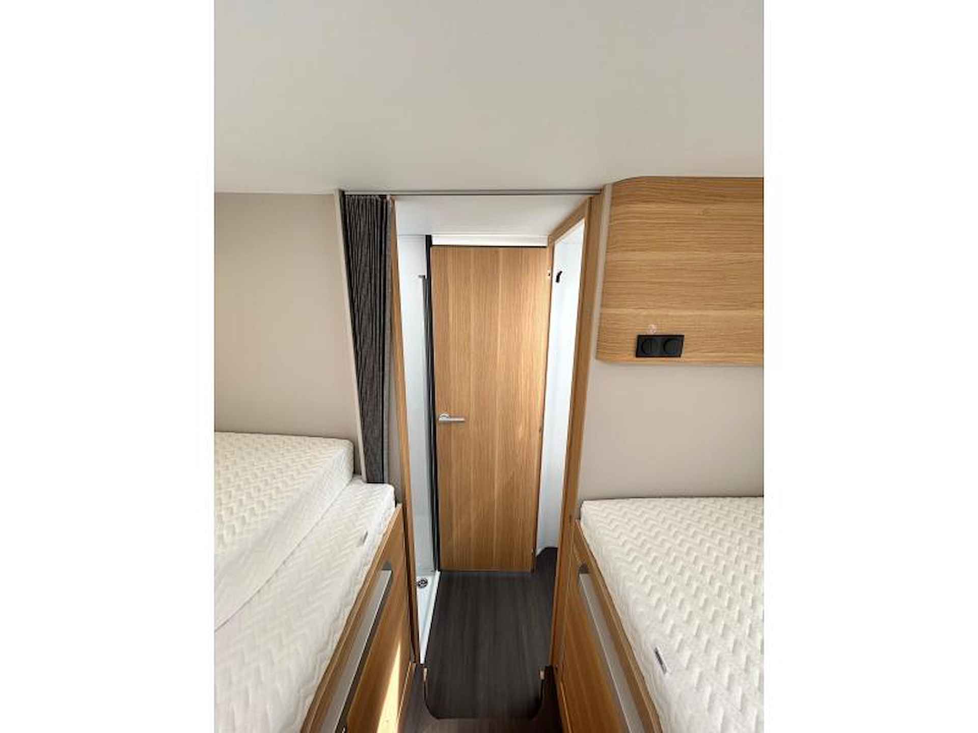 Adria Coral Axess 650 DL c.a €12.000,- korting - 18/25