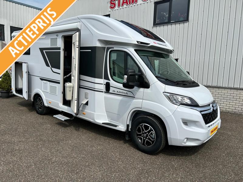 Adria Coral Axess 650 DL c.a €12.000,- korting