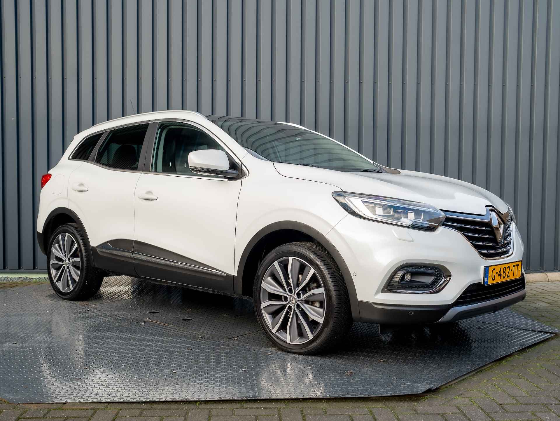 Renault Kadjar 1.3 TCe 160Pk Intens| Panodak | 19'' | Dodehoek sensoren | Bose | Prijs Rijklaar!! - 20/47