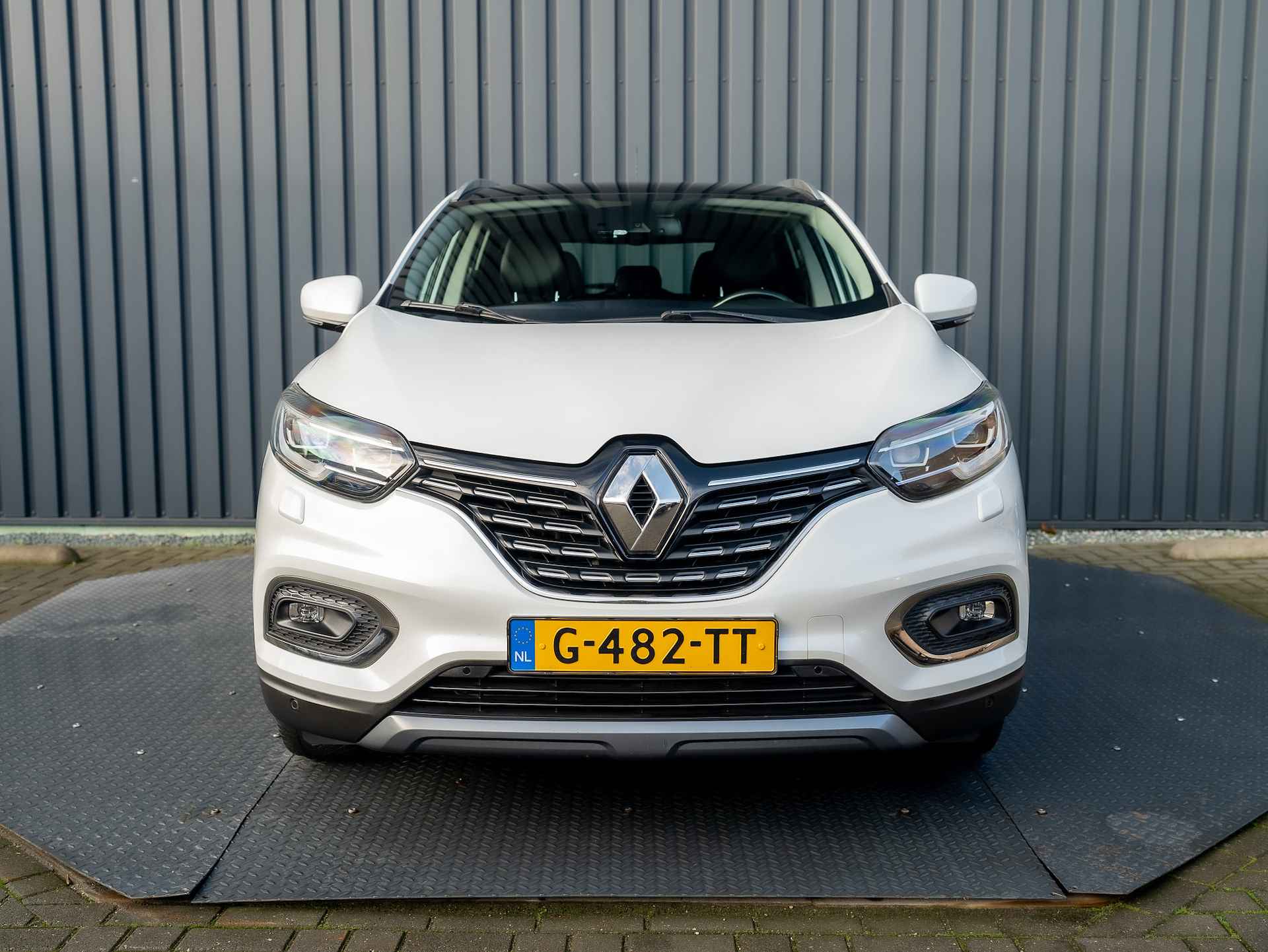 Renault Kadjar 1.3 TCe 160Pk Intens| Panodak | 19'' | Dodehoek sensoren | Bose | Prijs Rijklaar!! - 43/47