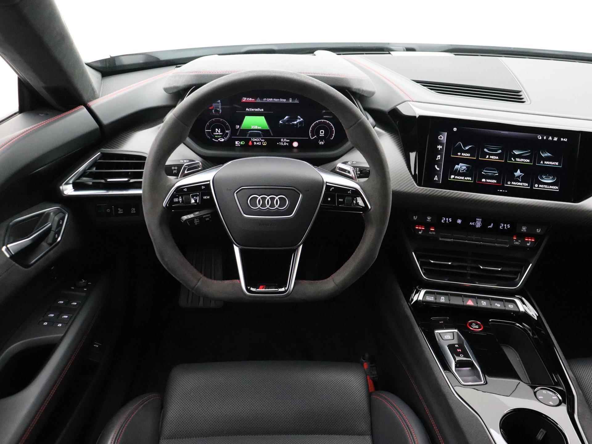 Audi e-tron GT RS | 600PK | Audi Exclusive | Suzuka Grey | Top view camera | Massage | 21' | Laser LED | Head-up | Alcantara | Carbon | Nachtzichtassistent | NP: €202.500,- | *Verlengde fabrieksgarantie - 4/51