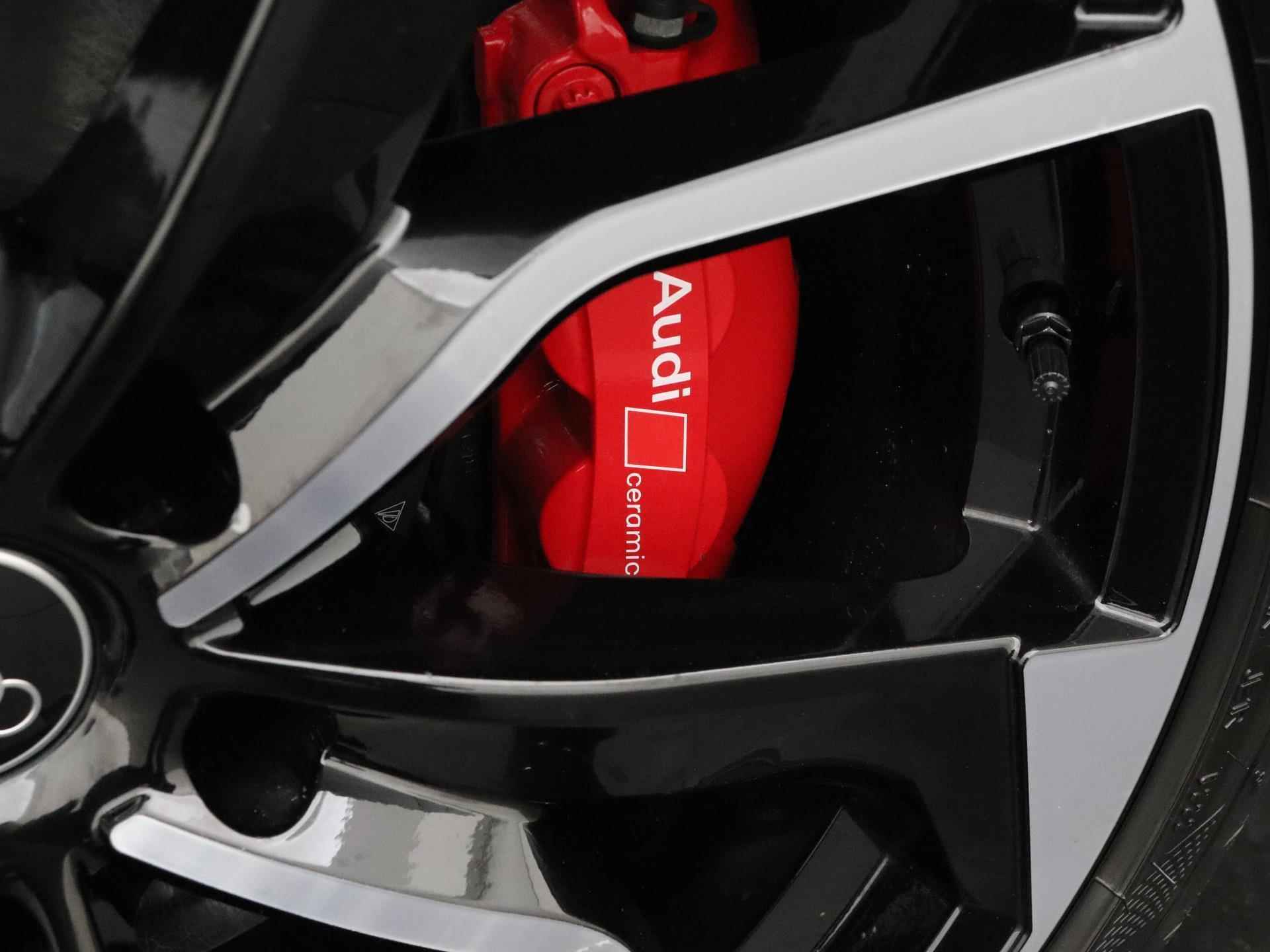 Audi e-tron GT RS | 600PK | Audi Exclusive | Suzuka Grey | Top view camera | Massage | 21' | Laser LED | Head-up | Alcantara | Carbon | Nachtzichtassistent | NP: €202.500,- | *Verlengde fabrieksgarantie - 49/51