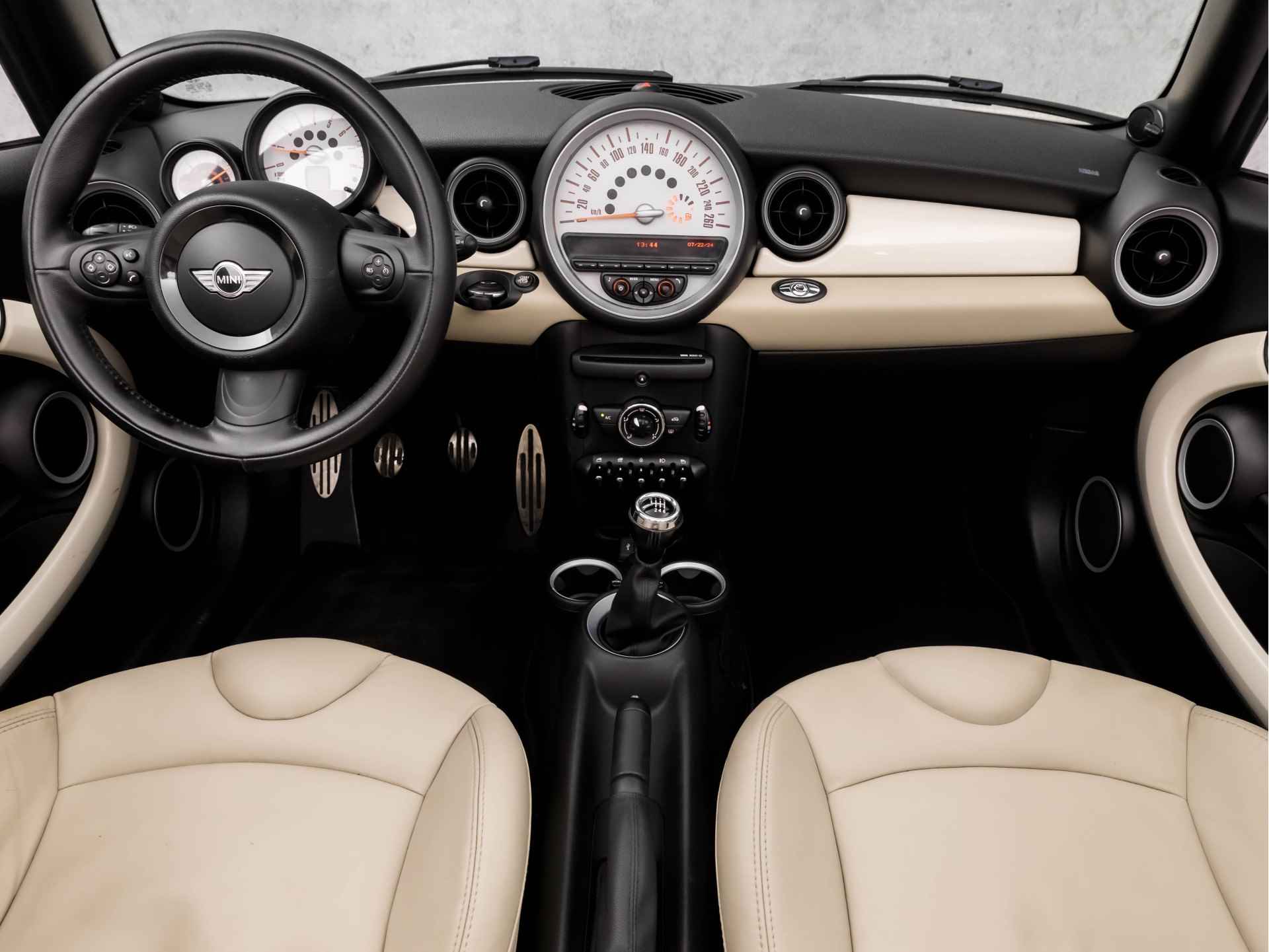 MINI Cabrio 1.6 Cooper S Westminster Black Edition 184Pk (LEDEREN SPORTSTOELEN, XENON, HARMAN/KARDON, ZWART HEMEL, CRUISE, ELEK RAMEN, NIEUWSTAAT) - 6/38