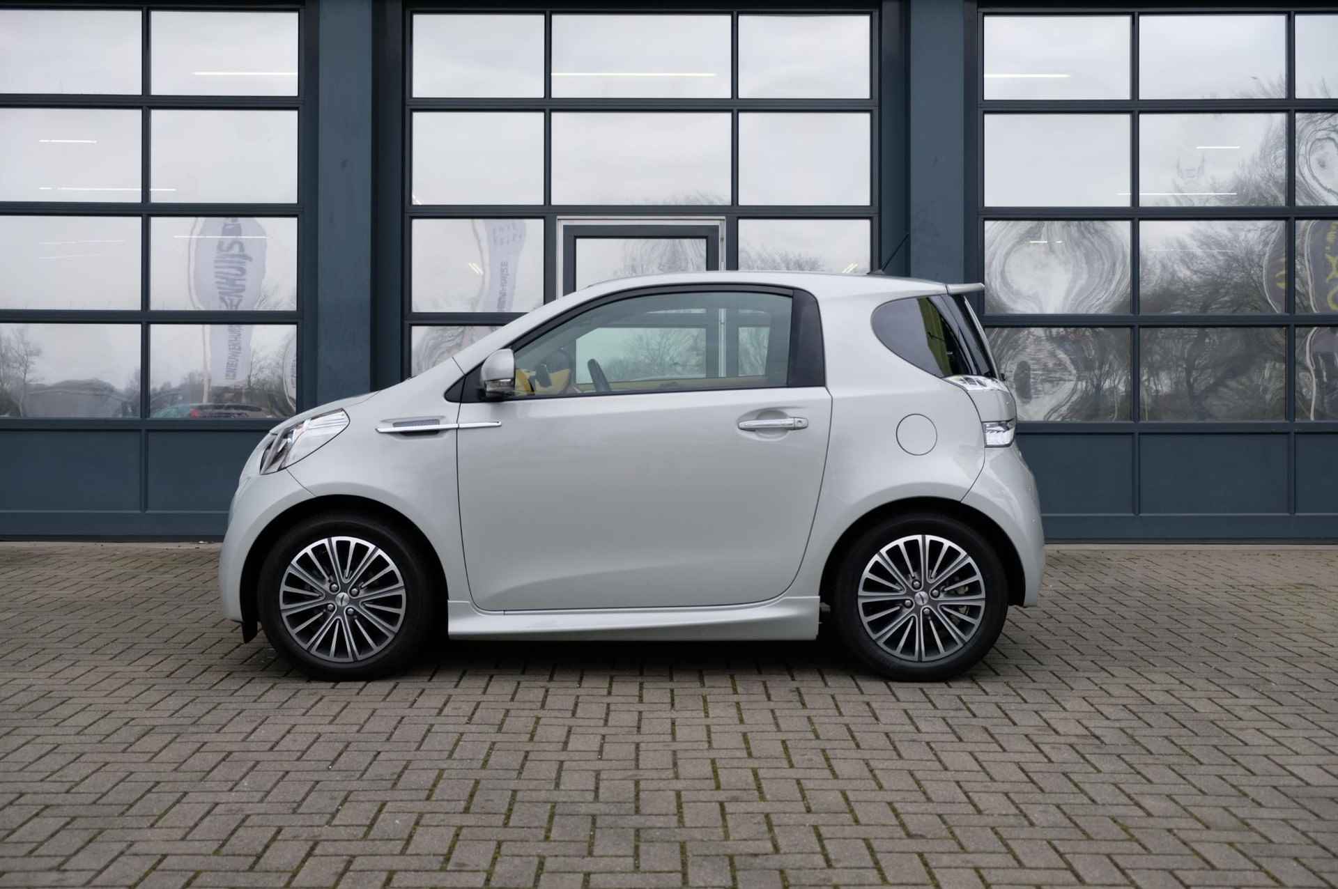 Aston Martin Cygnet 1.3 | Uniek | Origineel NL geleverd | Stoelverwarming | Leder/Alcantara Bekleding | Navigatie | Airco | - 4/19