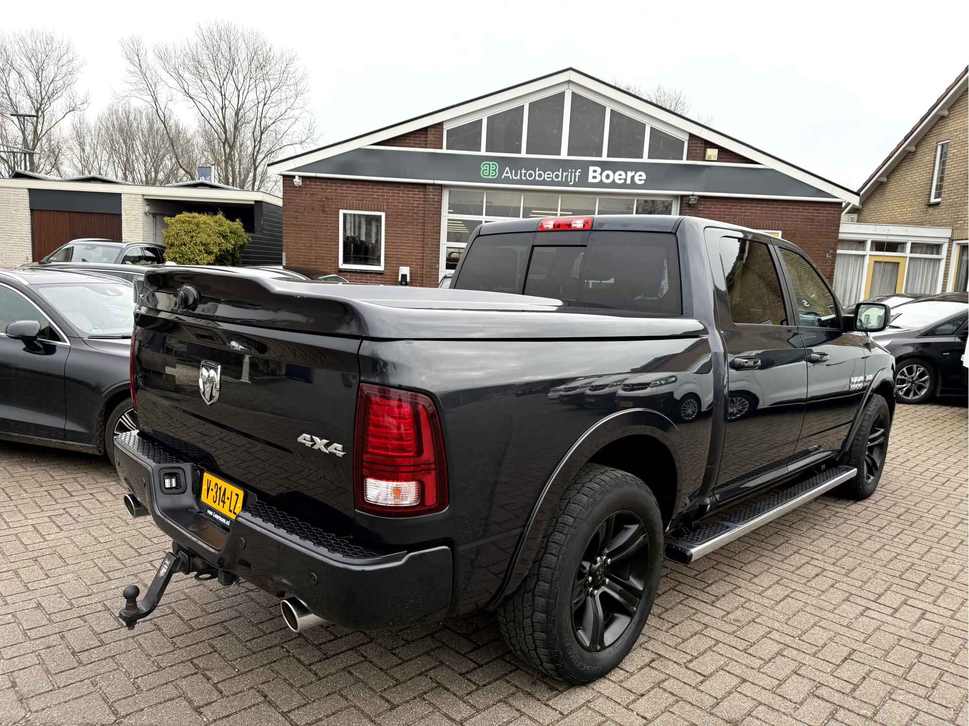 Dodge Ram 1500 5.7 V8 4x4 Crew Cab 5'7 Marge, NL. Auto, Trekhaak, Camera, Alpine Audio - 4/27