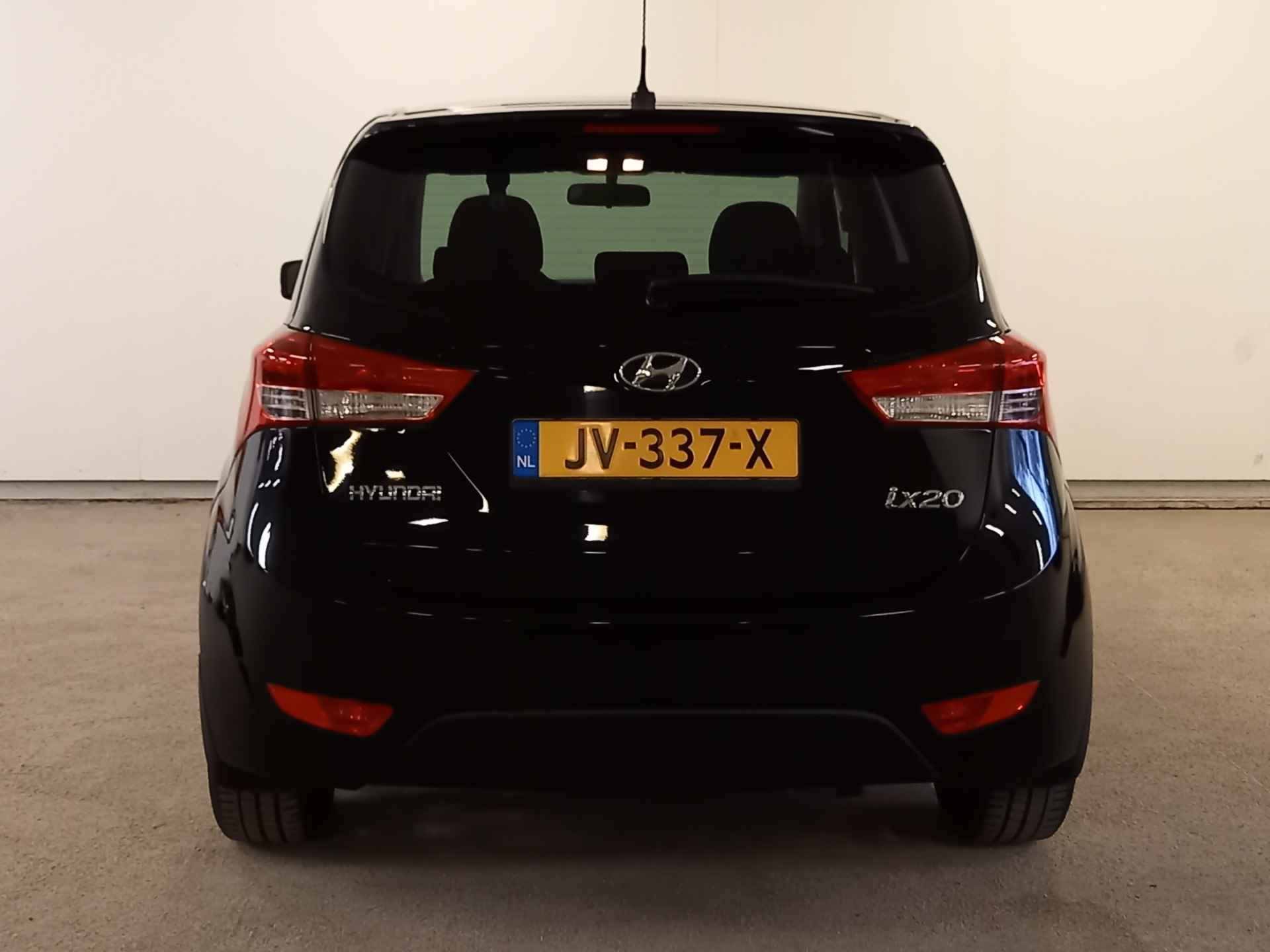 Hyundai ix20 1.4i Go! Leuke uitvoering! - 33/36