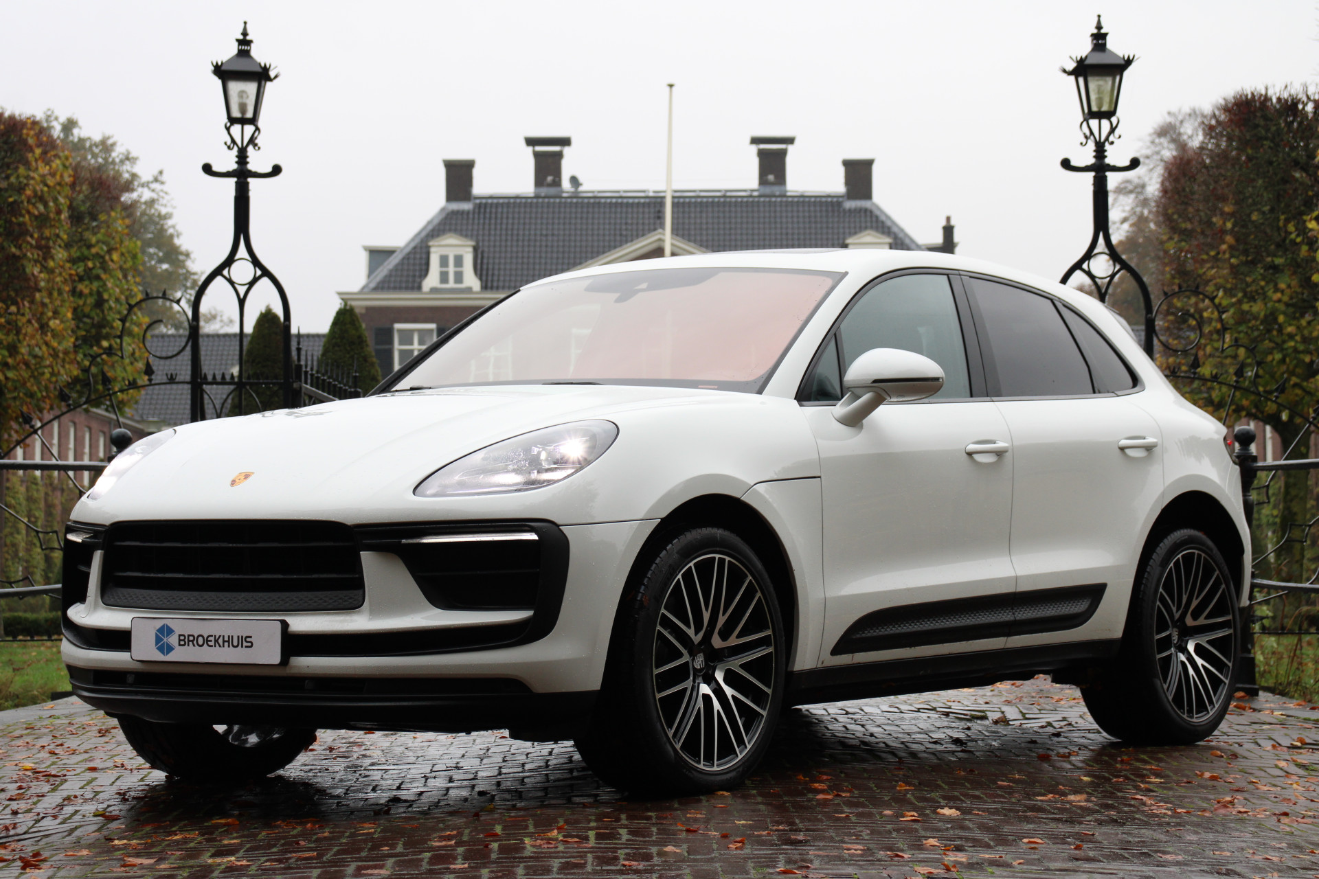 Porsche Macan 2.0 T | SPORTCHRONO | 21" 911 TURBO DESIGN VELGEN | LEDER | MEMORY SEATS | STOELVERWARMING | APPLE CARPLAY & ANDROUD AUTO | CAME