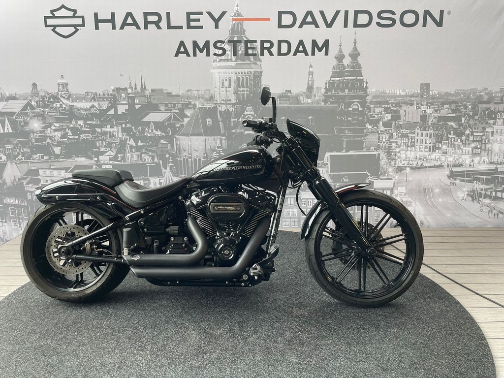 Harley-Davidson FXBRS Breakout 114 bij viaBOVAG.nl