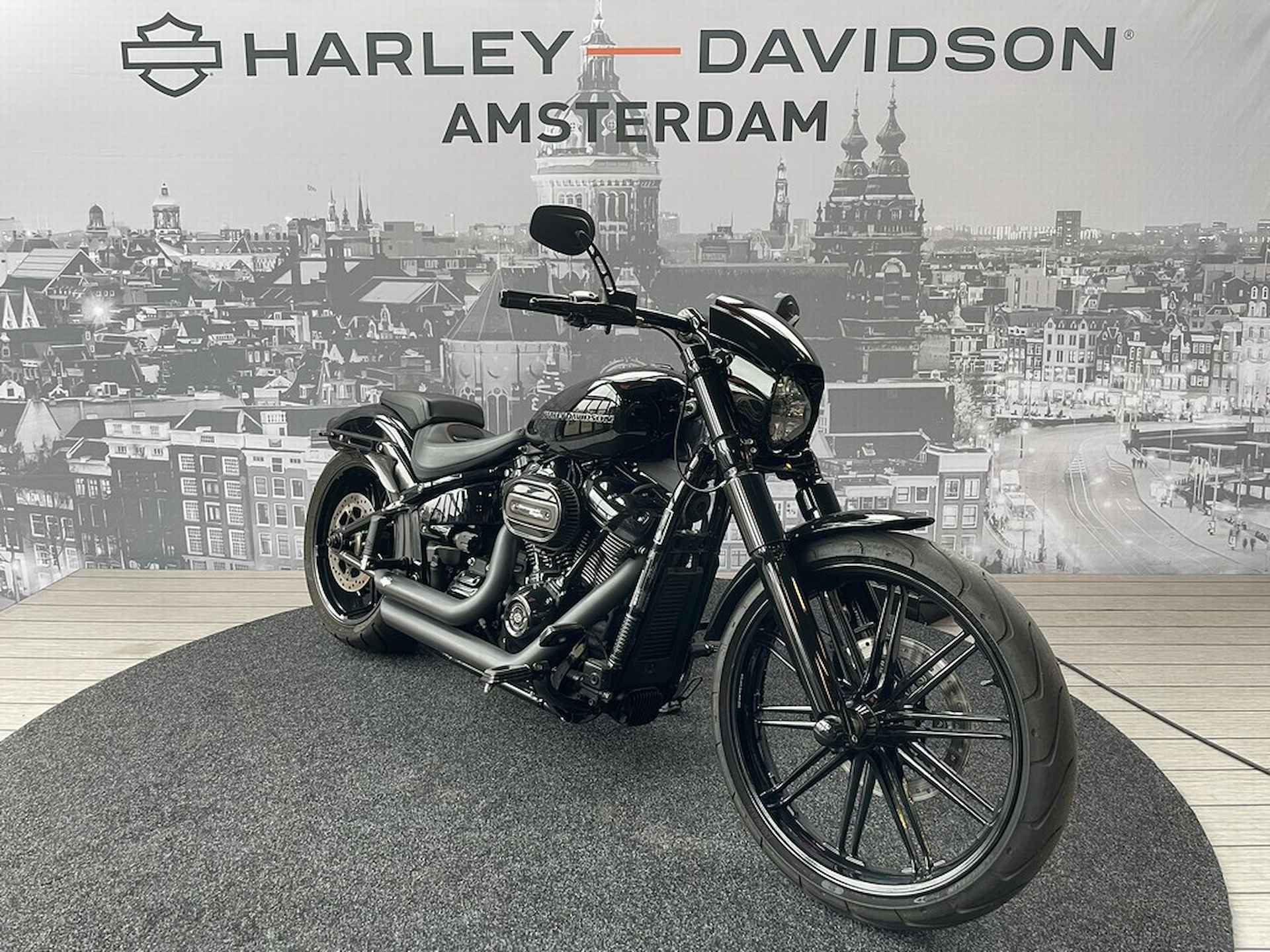 Harley-Davidson FXBRS Breakout 114 - 3/8