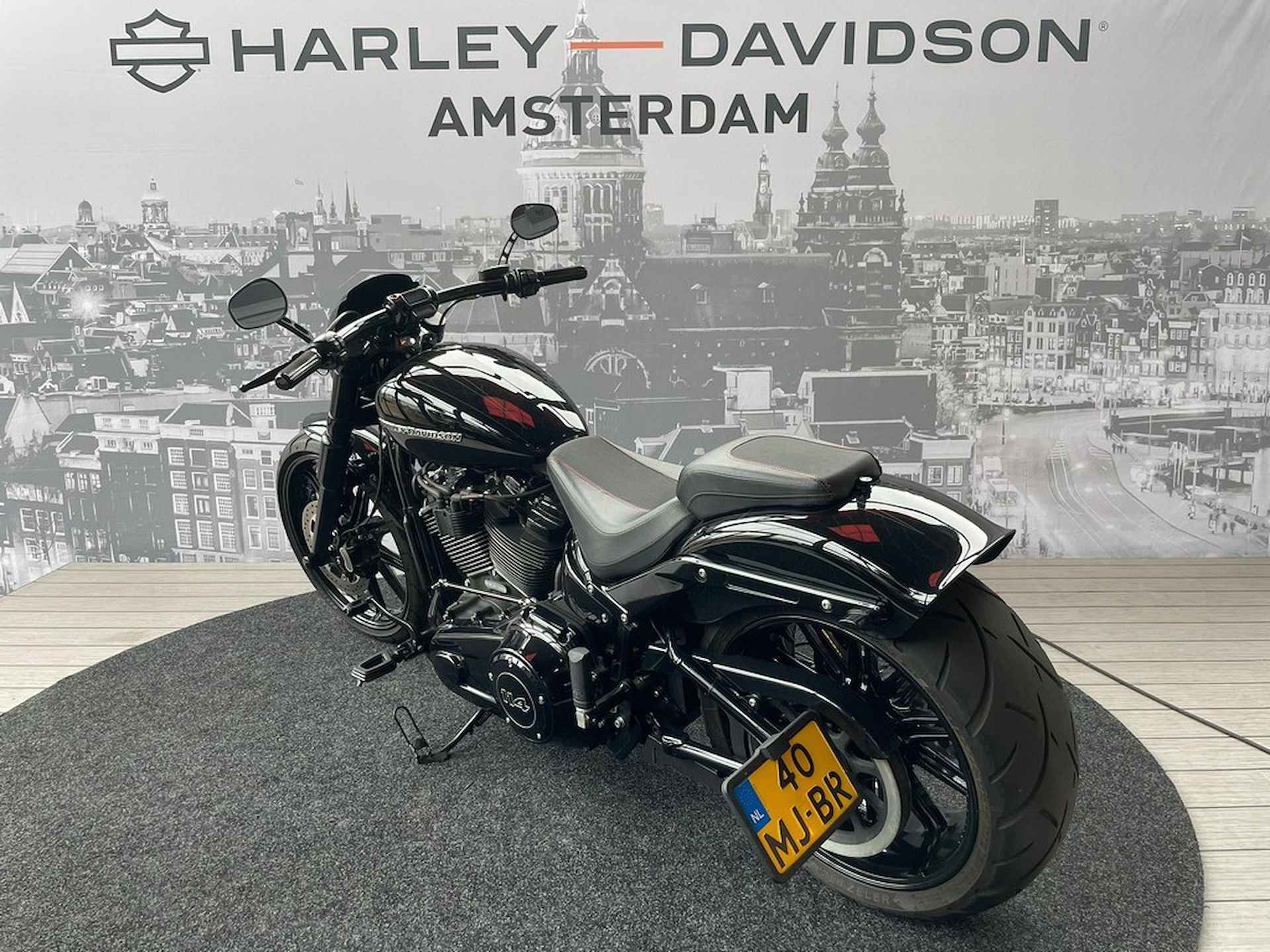 Harley-Davidson FXBRS Breakout 114 - 6/8