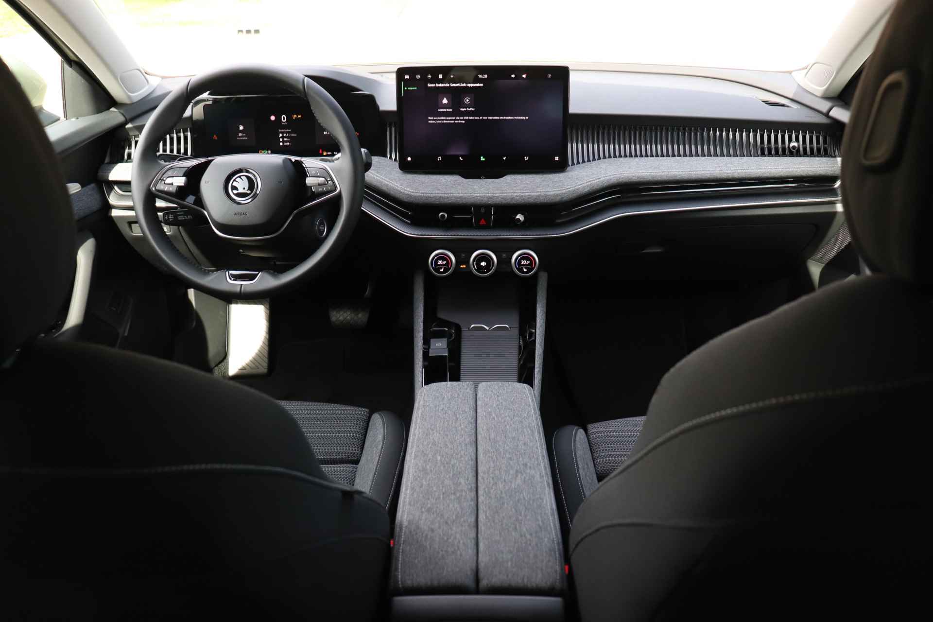 Škoda Superb Combi 1.5 TSI 150pk MHEV DSG First Edition | Elektrische achterklep | Stoelverwarming & massage | Adaptieve cruise control | Camera | Virtual cockpit - 14/48