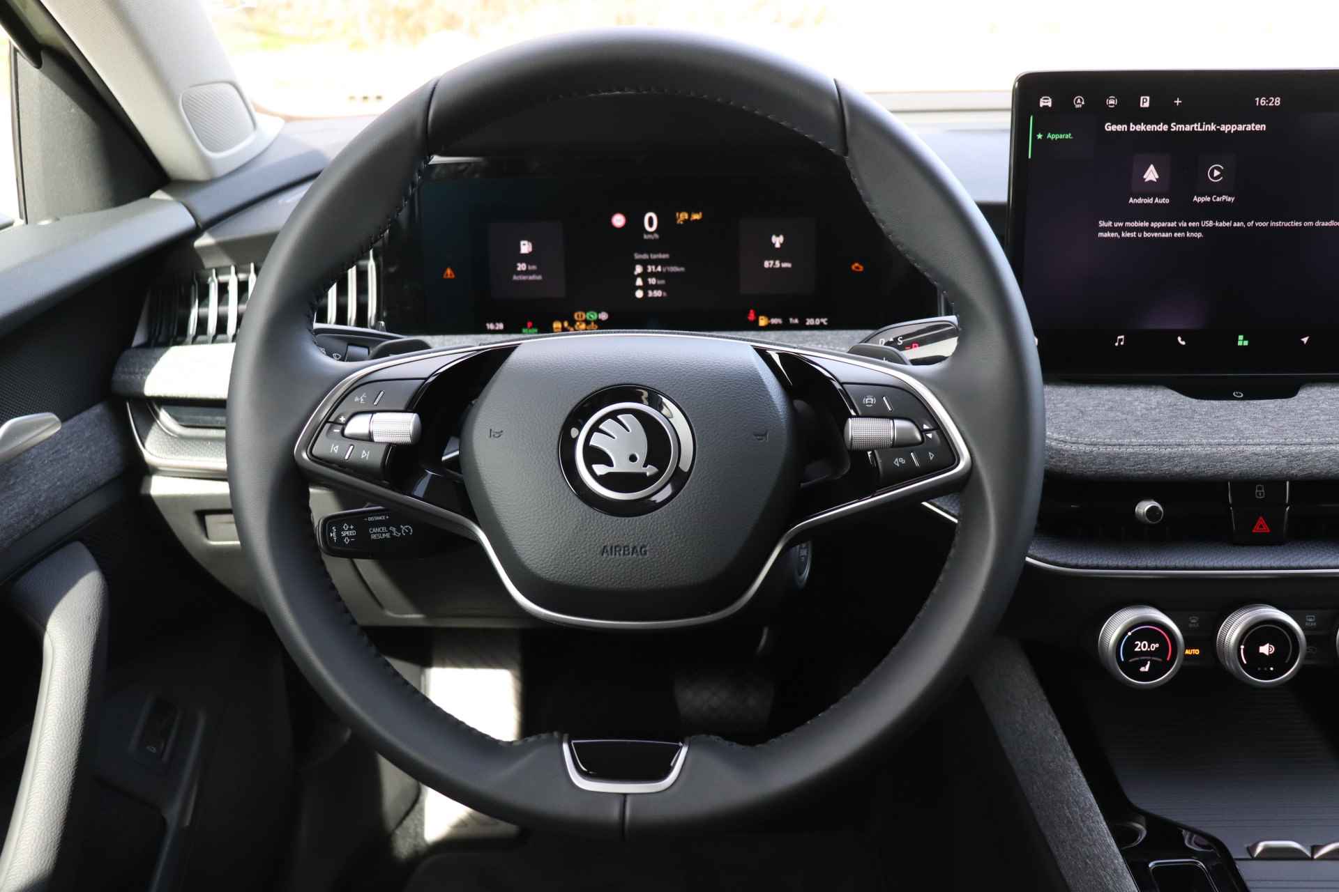 Škoda Superb Combi 1.5 TSI 150pk MHEV DSG First Edition | Elektrische achterklep | Stoelverwarming & massage | Adaptieve cruise control | Camera | Virtual cockpit - 16/48