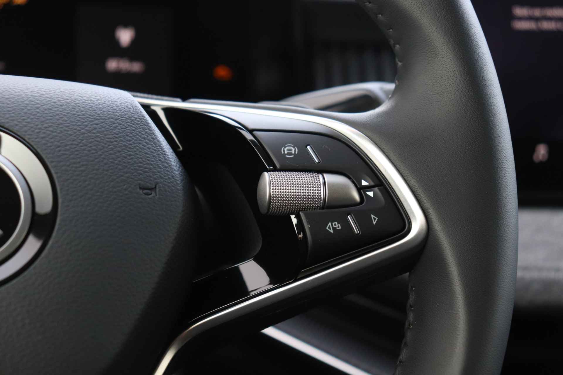 Škoda Superb Combi 1.5 TSI 150pk MHEV DSG First Edition | Elektrische achterklep | Stoelverwarming & massage | Adaptieve cruise control | Camera | Virtual cockpit - 18/48
