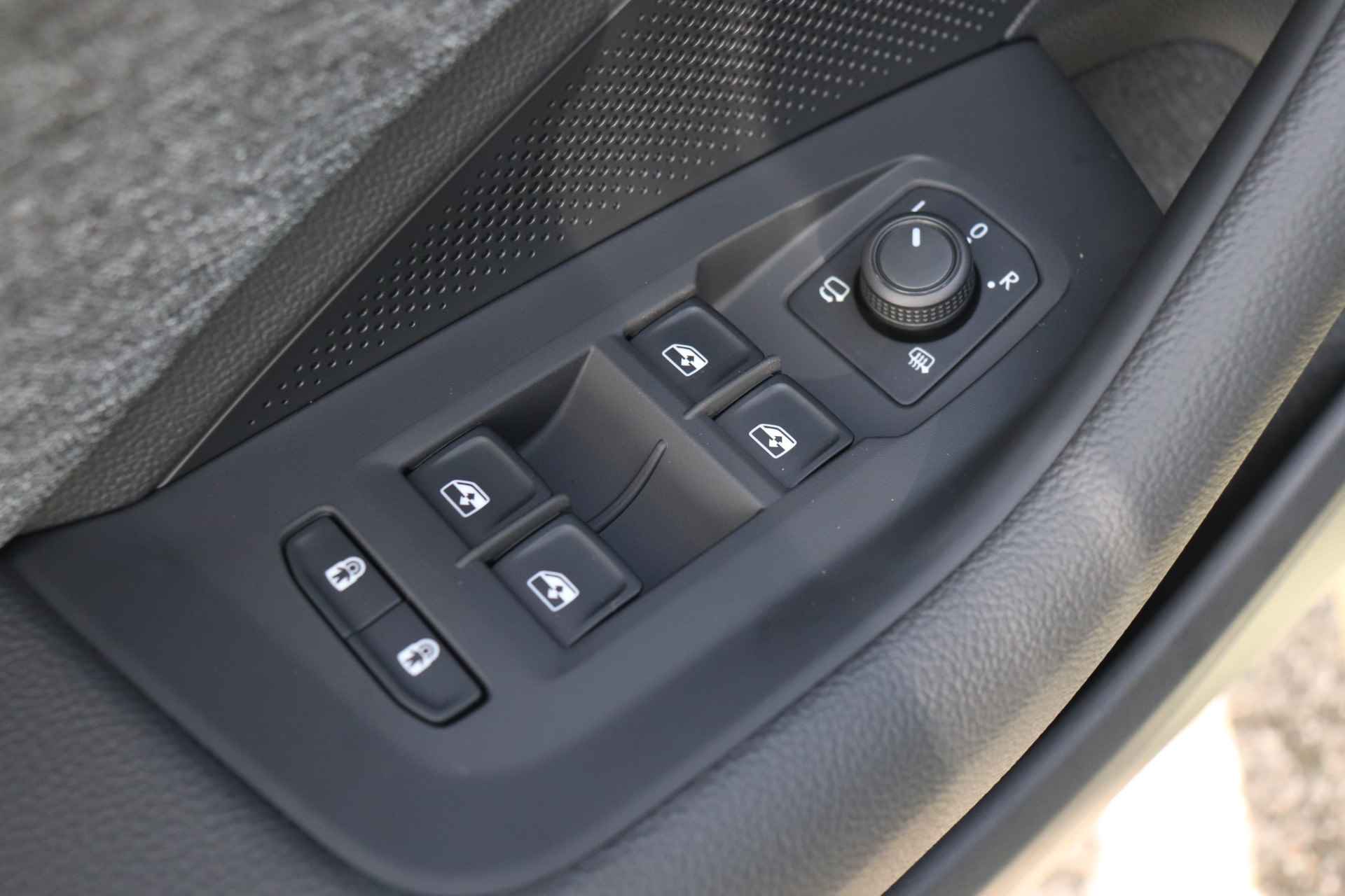 Škoda Superb Combi 1.5 TSI 150pk MHEV DSG First Edition | Elektrische achterklep | Stoelverwarming & massage | Adaptieve cruise control | Camera | Virtual cockpit - 33/48