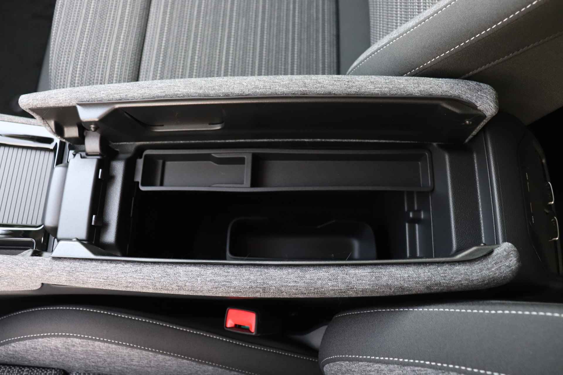 Škoda Superb Combi 1.5 TSI 150pk MHEV DSG First Edition | Elektrische achterklep | Stoelverwarming & massage | Adaptieve cruise control | Camera | Virtual cockpit - 39/48