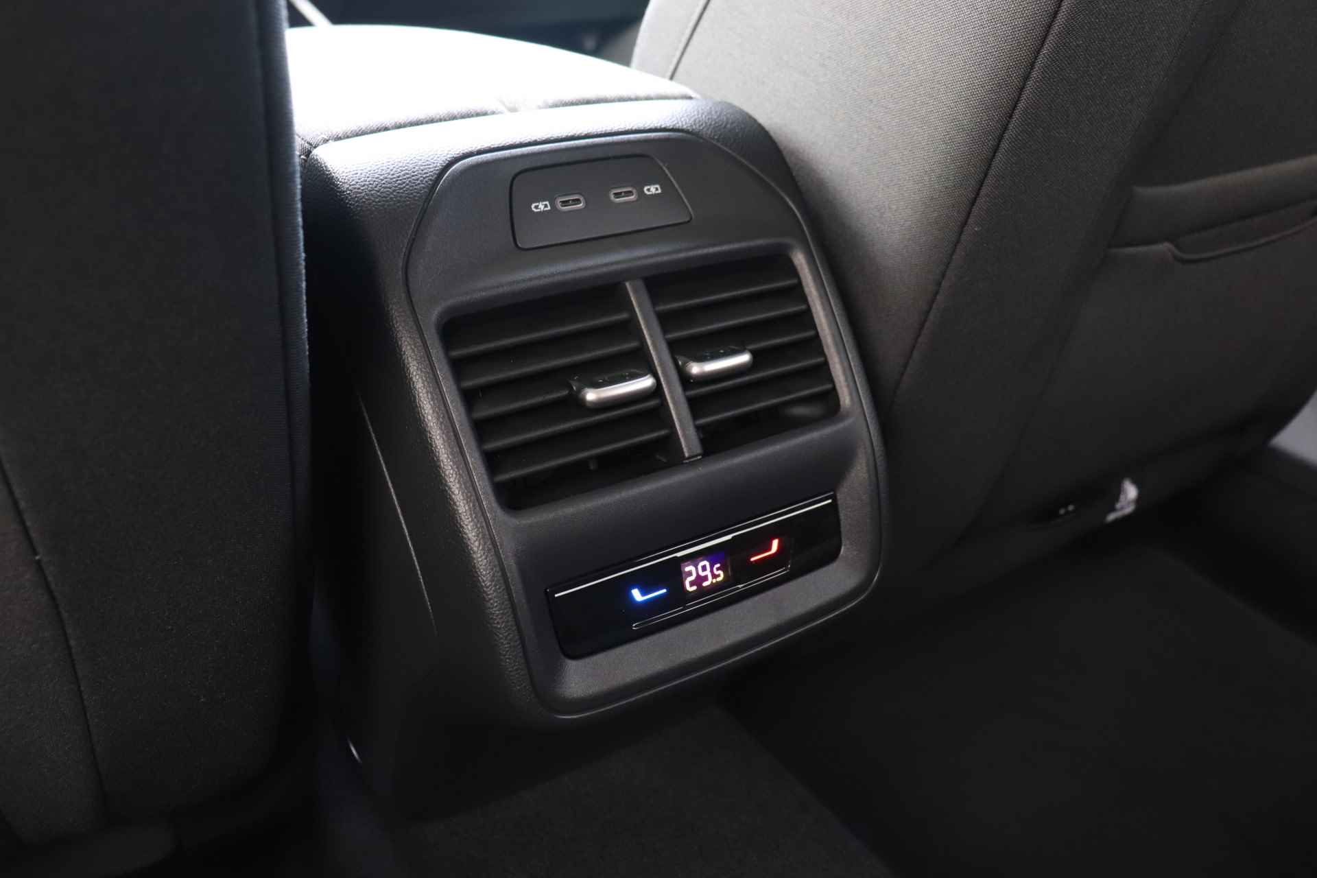 Škoda Superb Combi 1.5 TSI 150pk MHEV DSG First Edition | Elektrische achterklep | Stoelverwarming & massage | Adaptieve cruise control | Camera | Virtual cockpit - 42/48