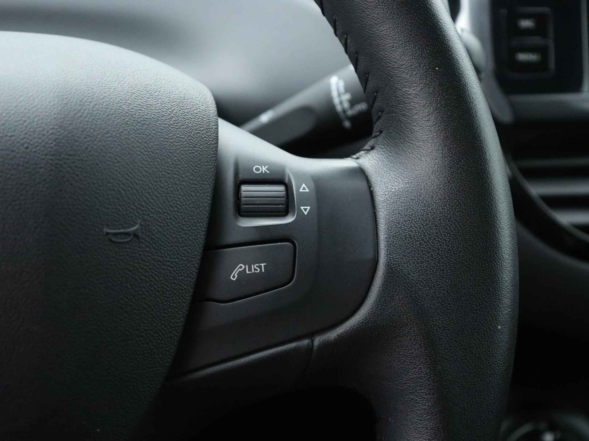 Peugeot 208 Signature 110pk  | Navigatie | Airco | Cruise Control | Licht Metalen Velgen 16"| Parkeersensoren Achter - 26/34