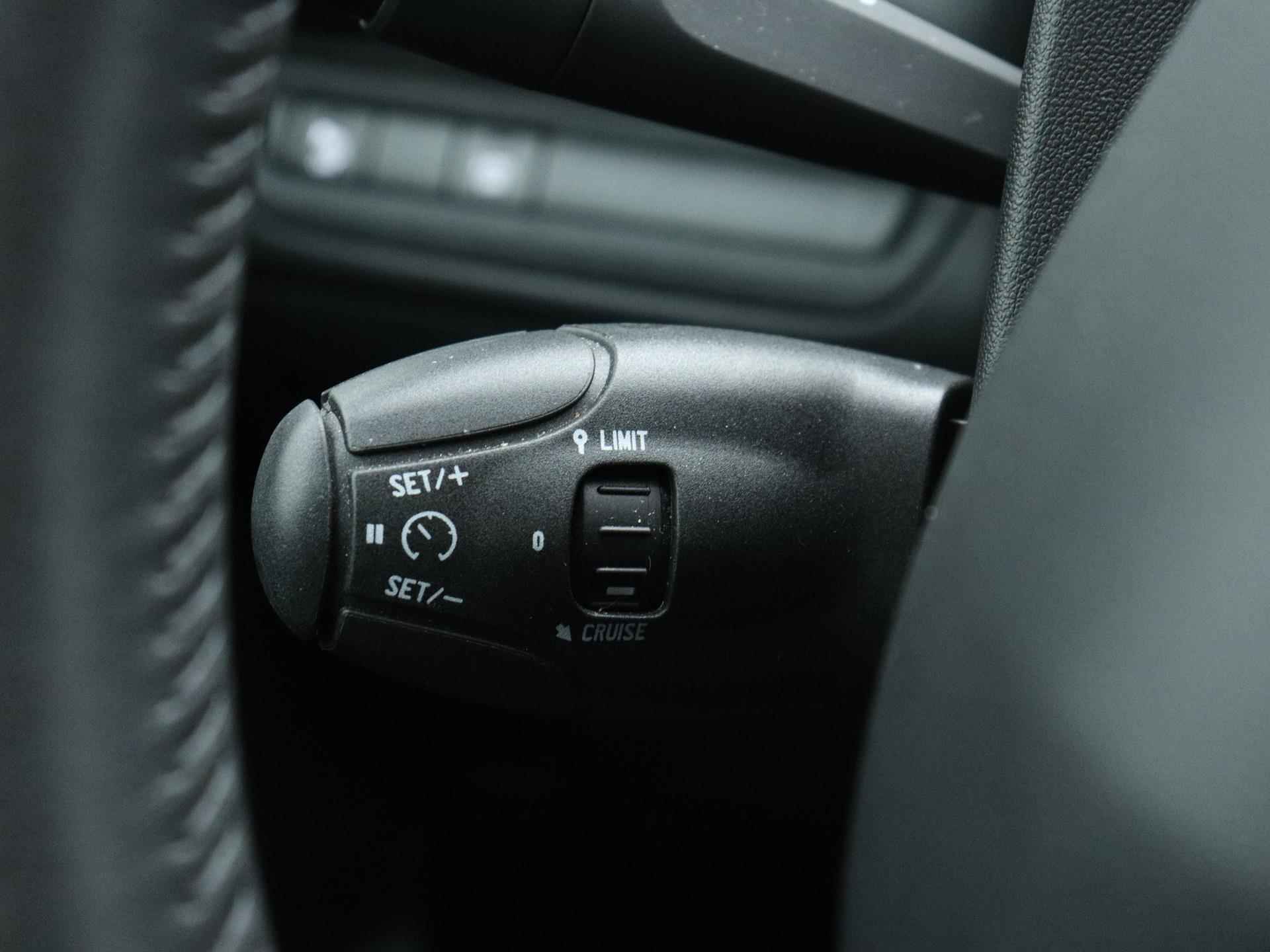 Peugeot 208 Signature 110pk  | Navigatie | Airco | Cruise Control | Licht Metalen Velgen 16"| Parkeersensoren Achter - 27/34