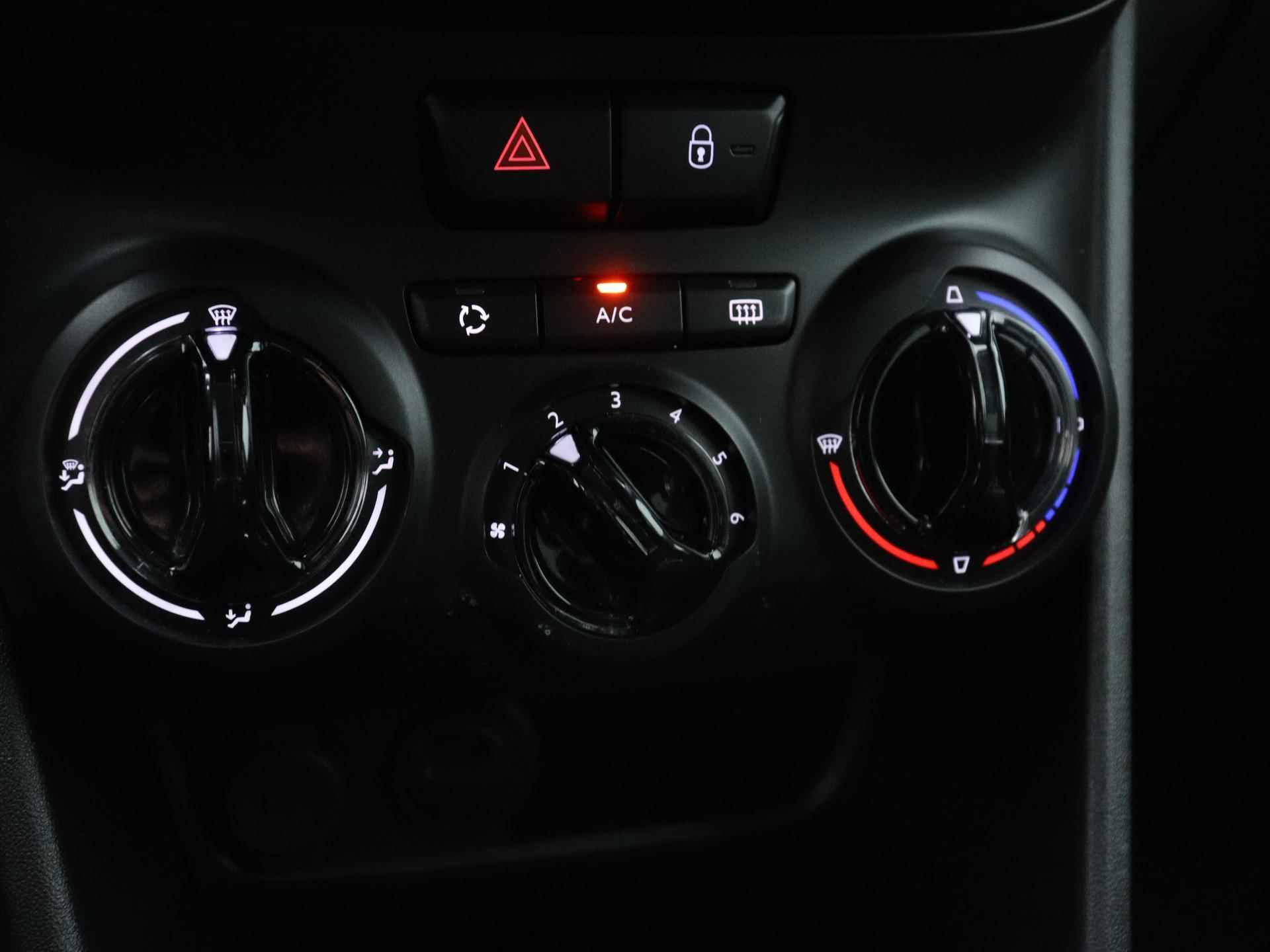 Peugeot 208 Signature 110pk  | Navigatie | Airco | Cruise Control | Licht Metalen Velgen 16"| Parkeersensoren Achter - 28/34