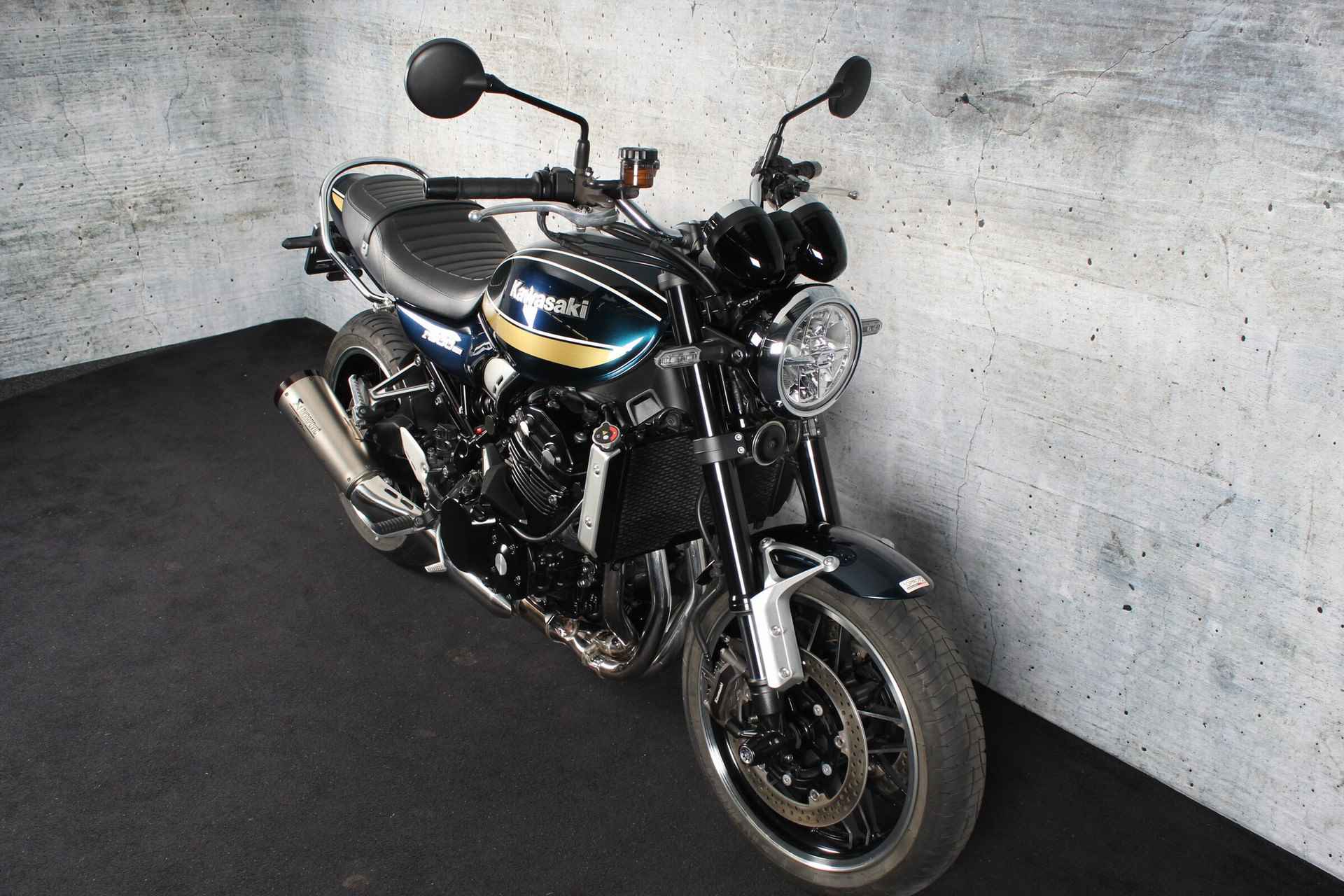 Kawasaki Z 900 RS - 3/18