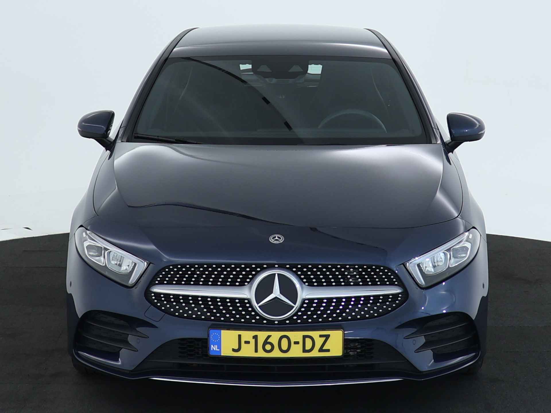 Mercedes-Benz A-Klasse 180 Business Solution AMG | Achteruitrijcamera | AMG-Line interieur | AMG-Line Exterieur | Smartphone-integratie | Stoelverwarming | Navigatie | Inclusief 24 maanden MB Certified garantie voor Europa. - 27/44