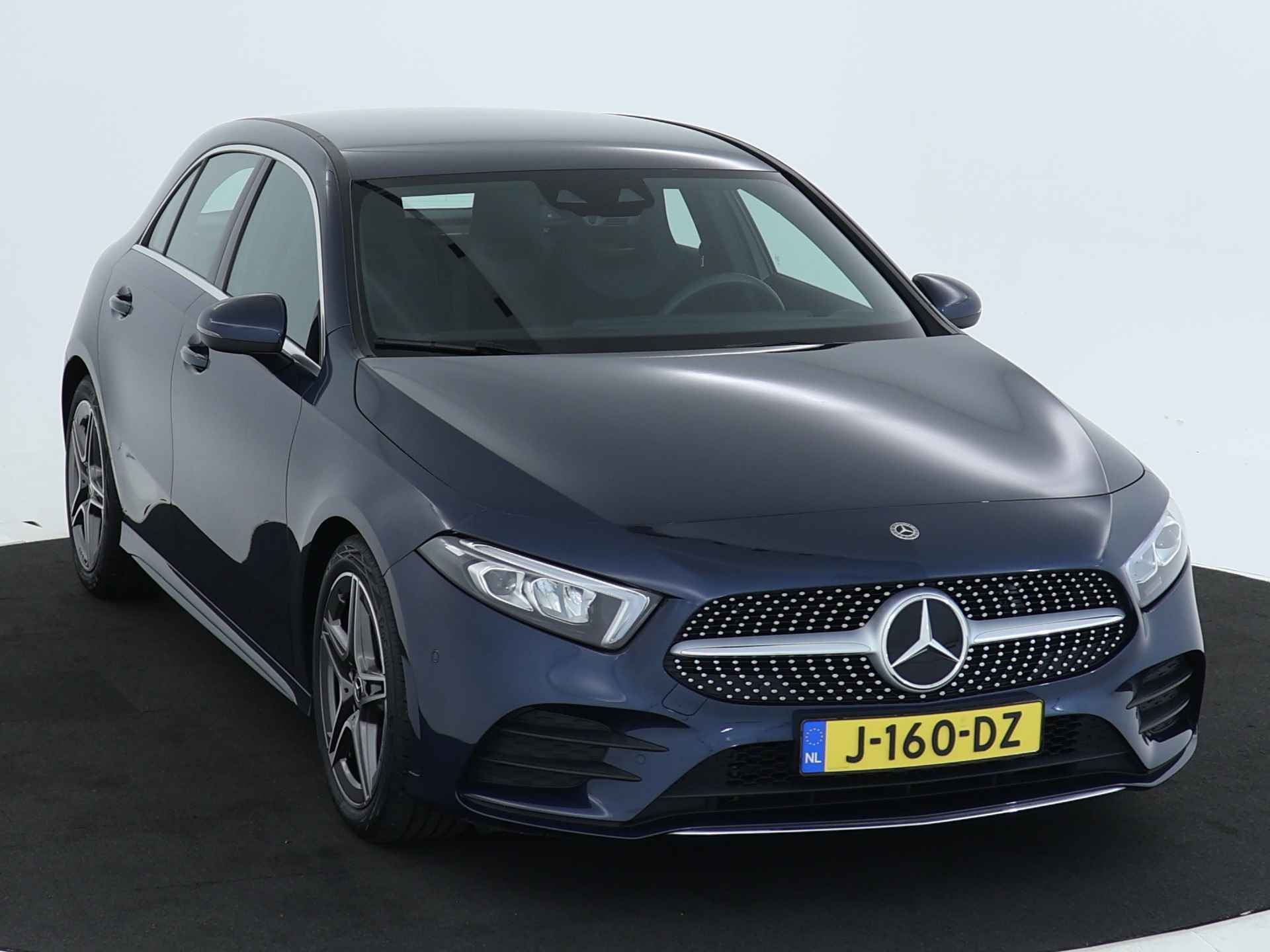 Mercedes-Benz A-Klasse 180 Business Solution AMG | Achteruitrijcamera | AMG-Line interieur | AMG-Line Exterieur | Smartphone-integratie | Stoelverwarming | Navigatie | Inclusief 24 maanden MB Certified garantie voor Europa. - 28/44