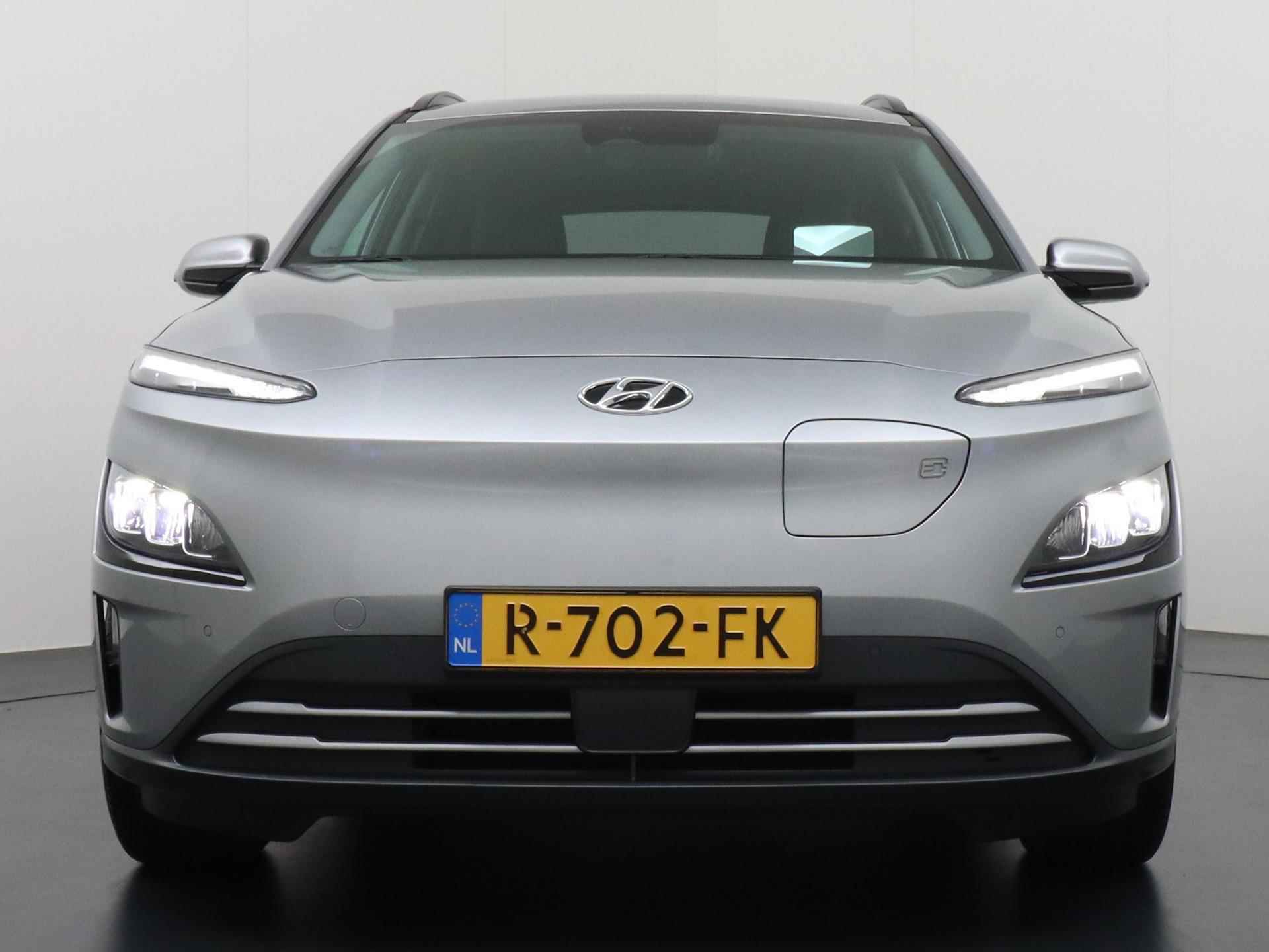 Hyundai KONA EV Premium 64 kWh VAN 31.900 VOOR 29.770 EINDEJAARSVOORDEEL 2.130 ORIG. NL. NAP KM. | HYUNDAI GARANTIE T/M 8-2027 - 4/44