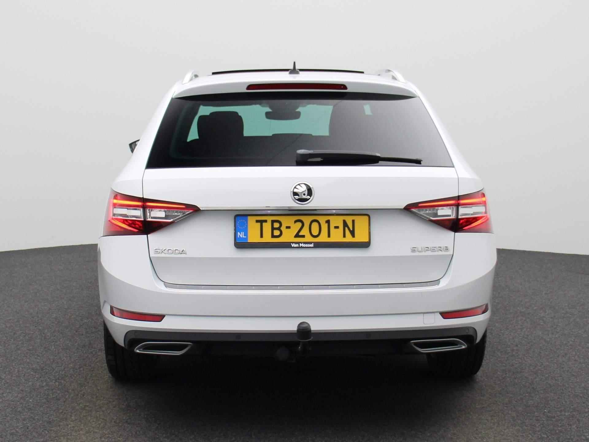 Skoda Superb Combi 1.4 TSI ACT Ambition Business | Panorama dak | Parkeersensoren | Stoelverwarming | Automaat | - 6/40