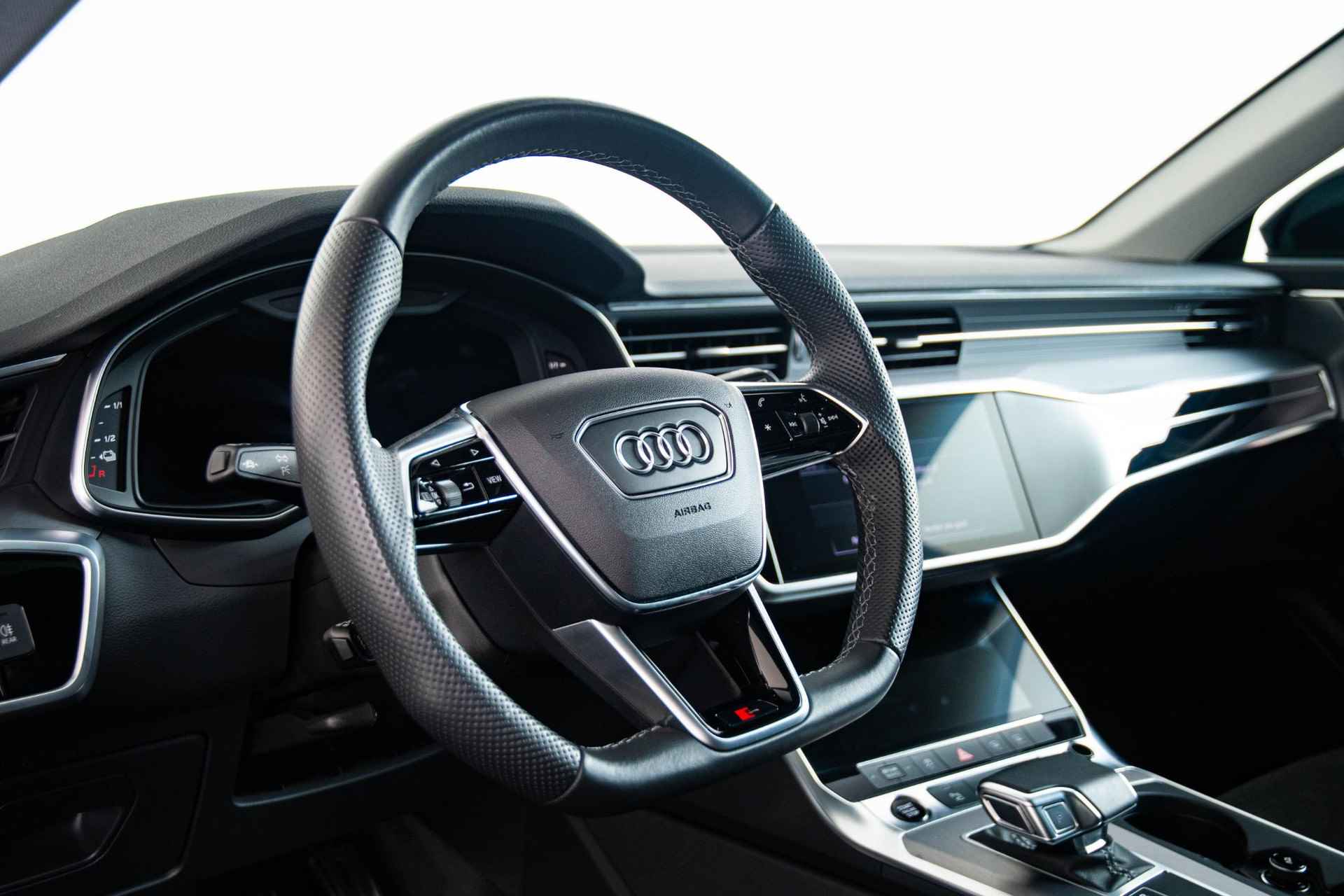 Audi A6 Avant 55 TFSI e quattro Competition Panoramadak - Camera - Audi sound system - Stoelverwarming - Lendensteunen - Privacy glas - Optiekpakket zwart - 10/58