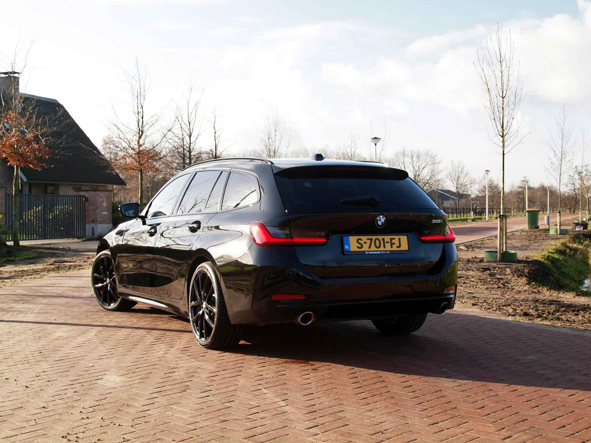 BMW 3-serie Touring 318i | Nieuw Model | Apple Carplay | Widescreen | Cruise Control | DAB | NL-Auto | - 2/30