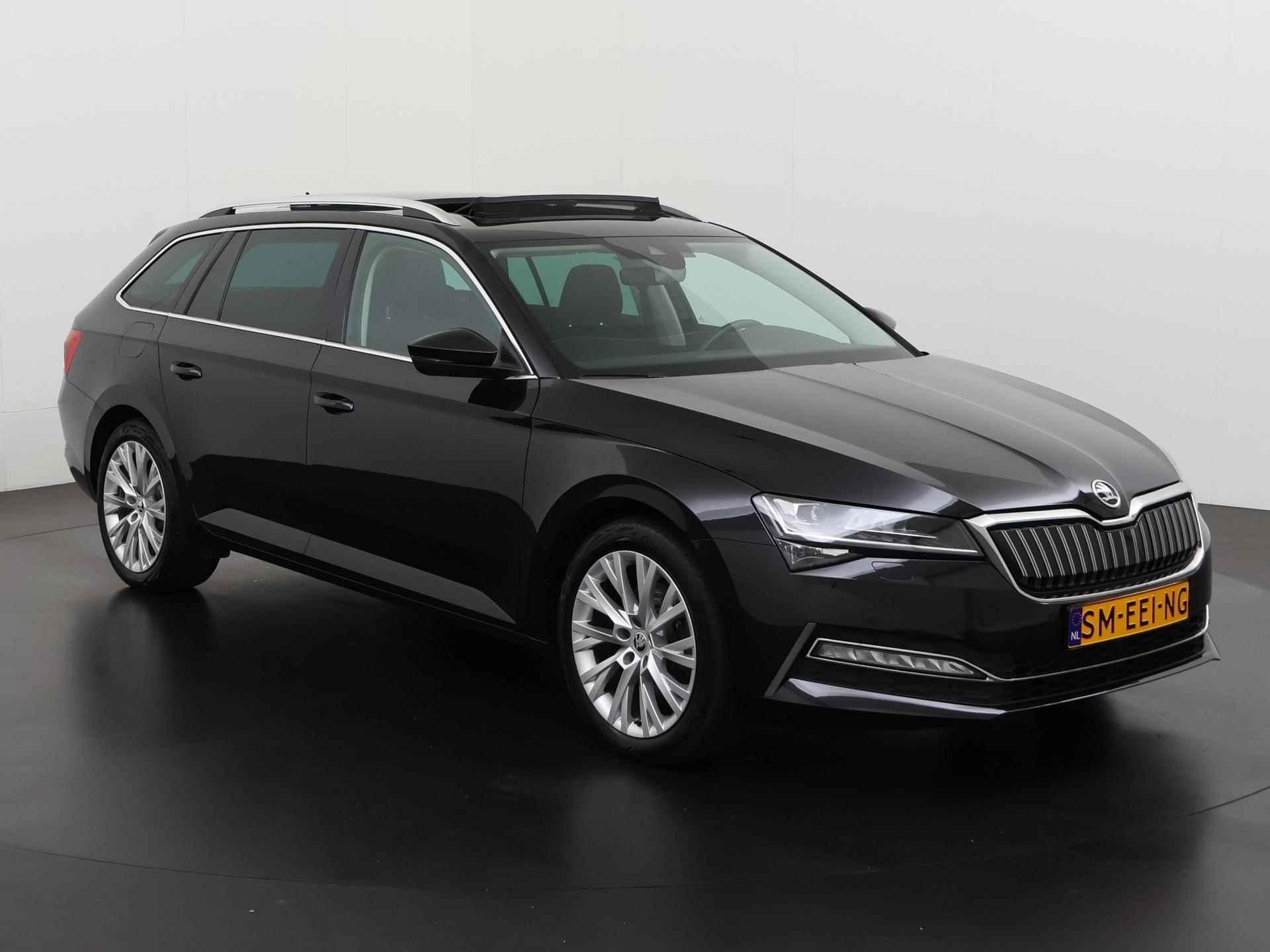 Skoda Superb Combi 1.4 TSI iV Style | Panoramadak | Trekhaak | Virtual Cockpit | Zondag Open! - 30/48