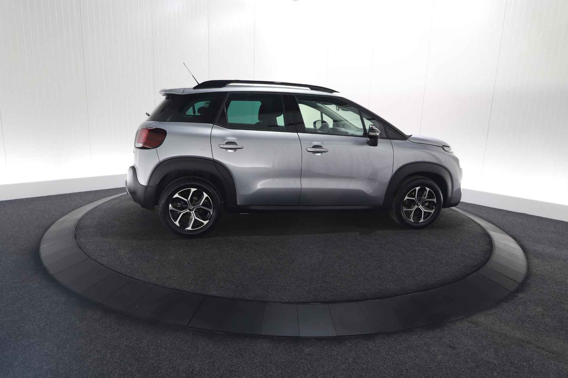 Citroen C3 Aircross PureTech 130 EAT8 Shine | Parkeersensoren | Stoelverwarming | Apple Carplay | 16 Inch Lichtmetalen Velgen - 10/72