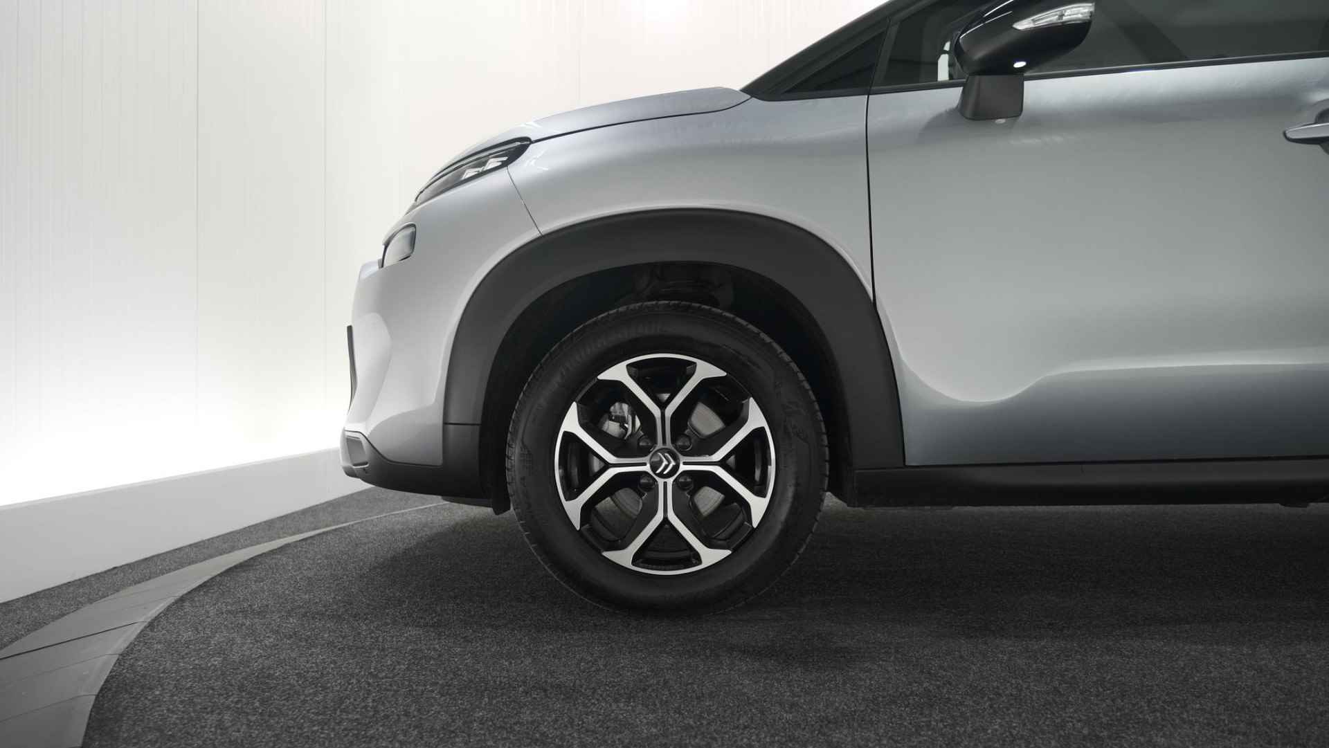 Citroen C3 Aircross PureTech 130 EAT8 Shine | Parkeersensoren | Stoelverwarming | Apple Carplay | 16 Inch Lichtmetalen Velgen - 20/72